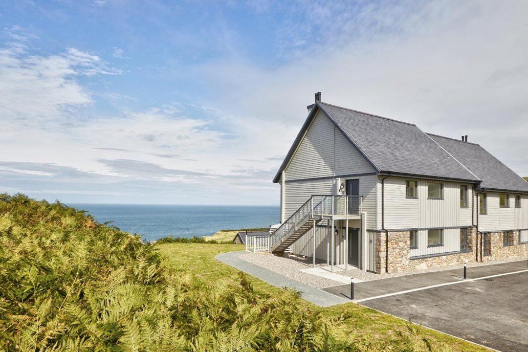 Residence 7 by Together Travel - Luxury 2-Bed Ground Floor Apartment