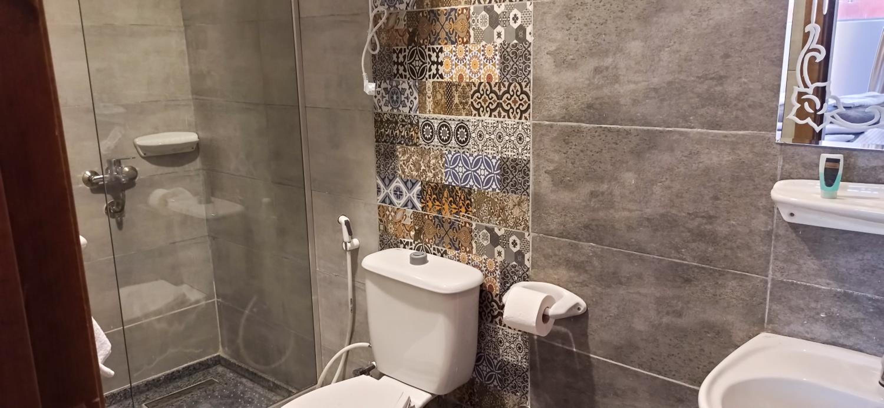 Grand Pyramids Inn