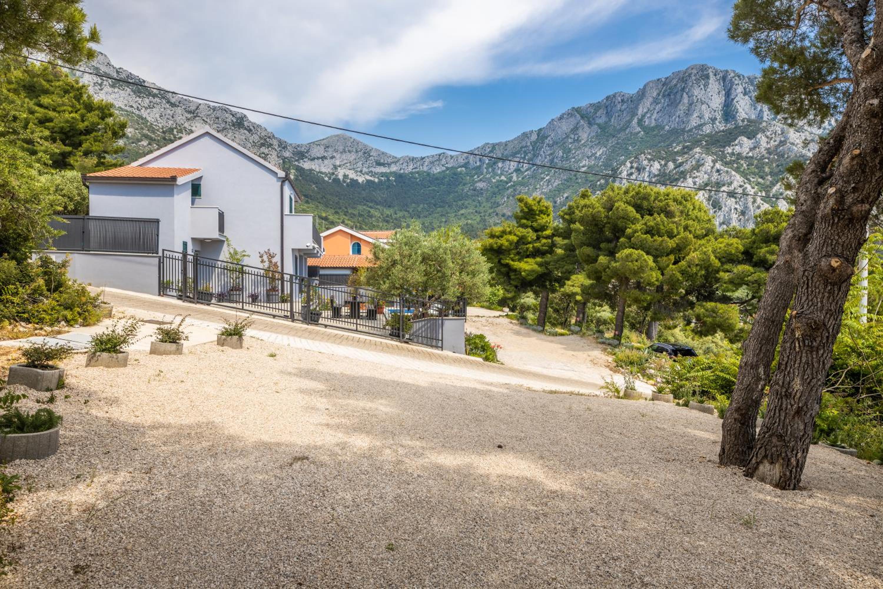 Villa Unique view 5