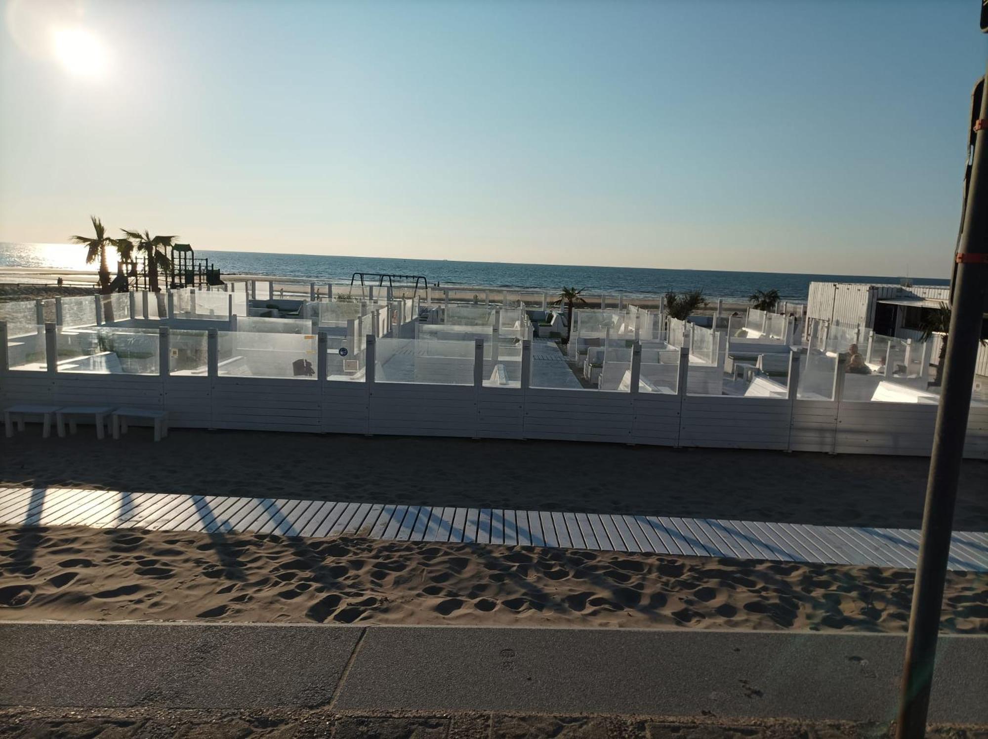 Frontaal zeezicht in appartement de Strandjutter view 4