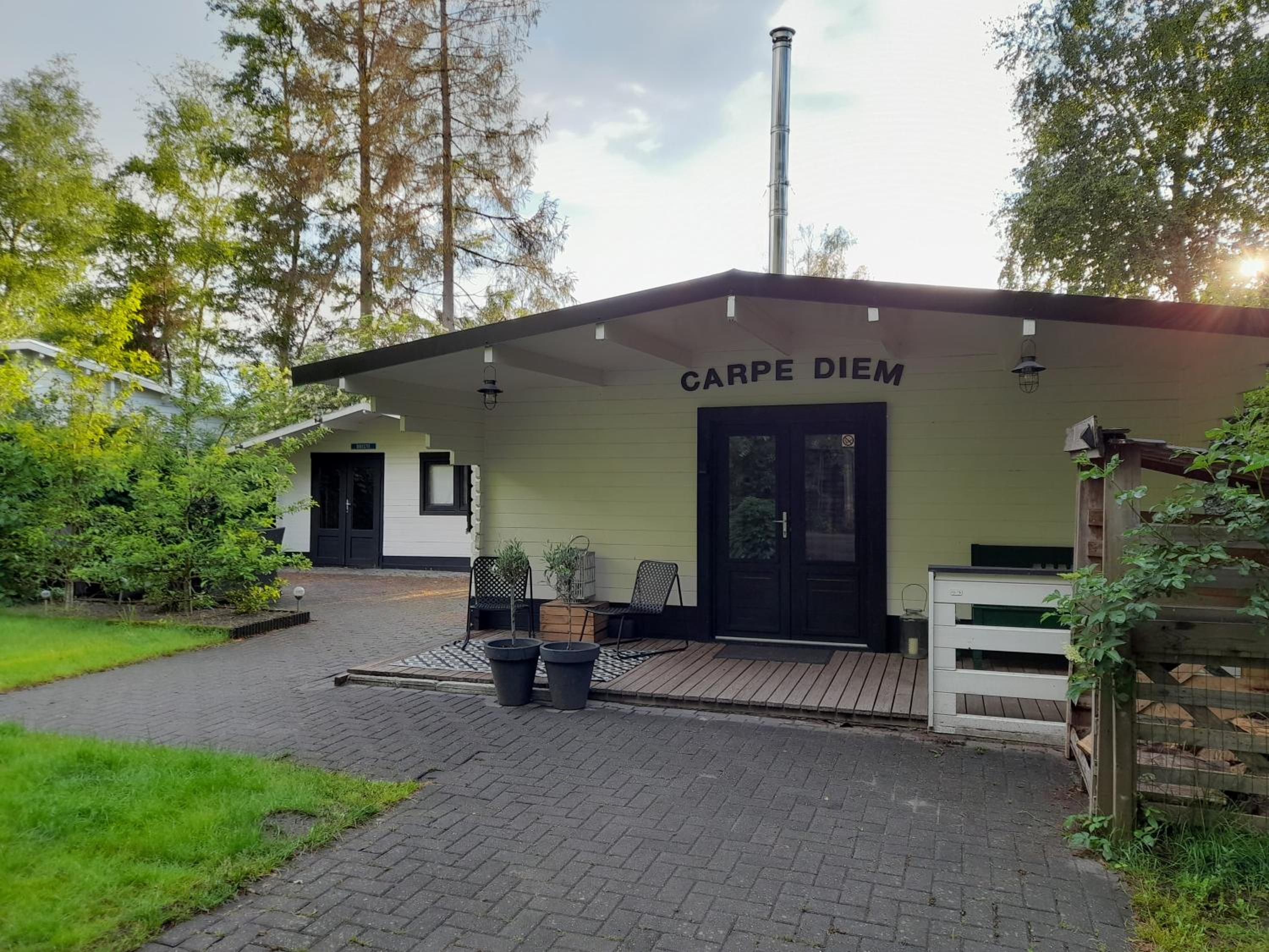 Carpe Diem, het ruime chalet met houtkachel nabij Wildlands Emmen