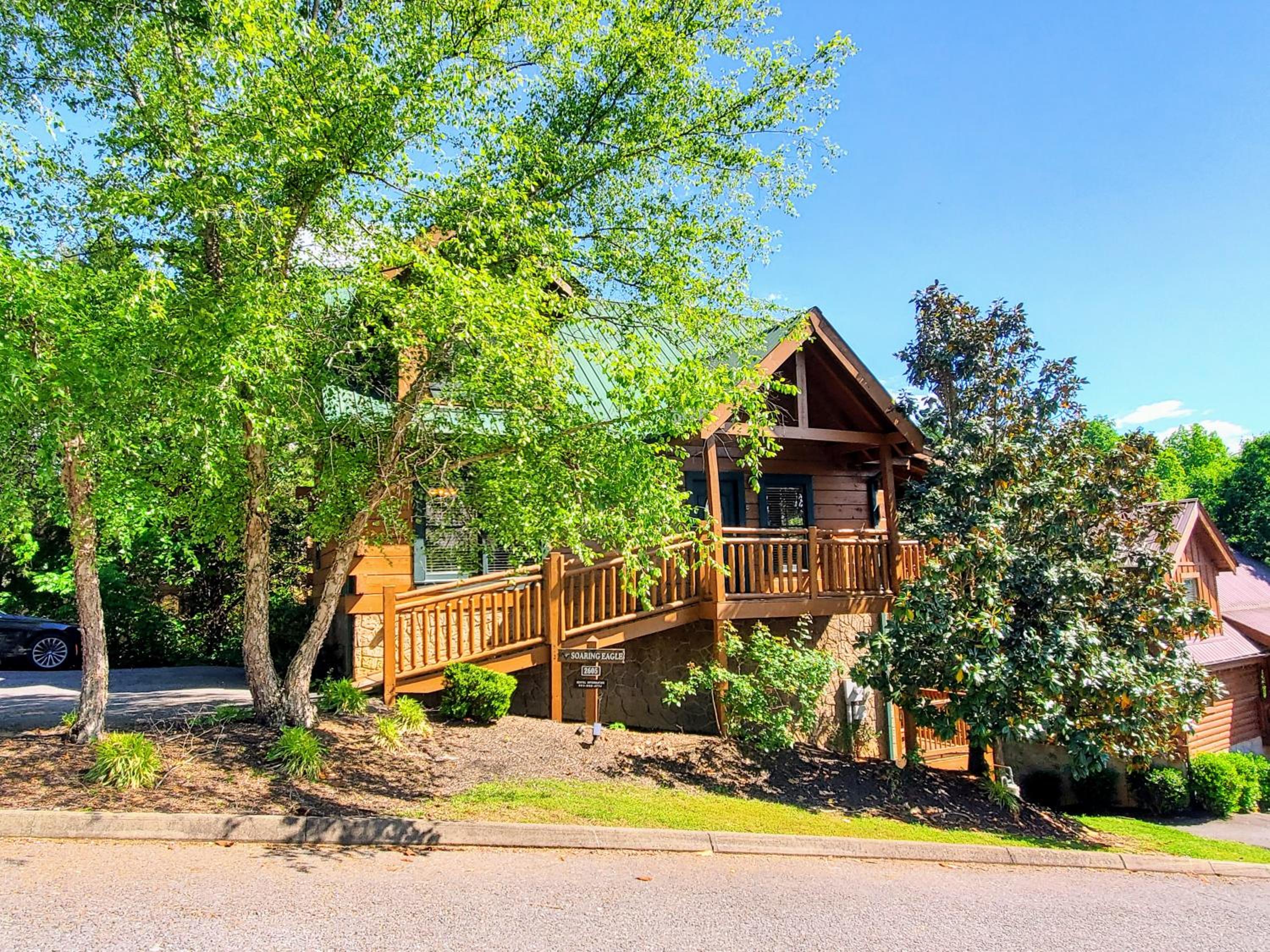 FREE Daily Tickets-Soaring Eagle Family Cabin w Resort Pool view 3