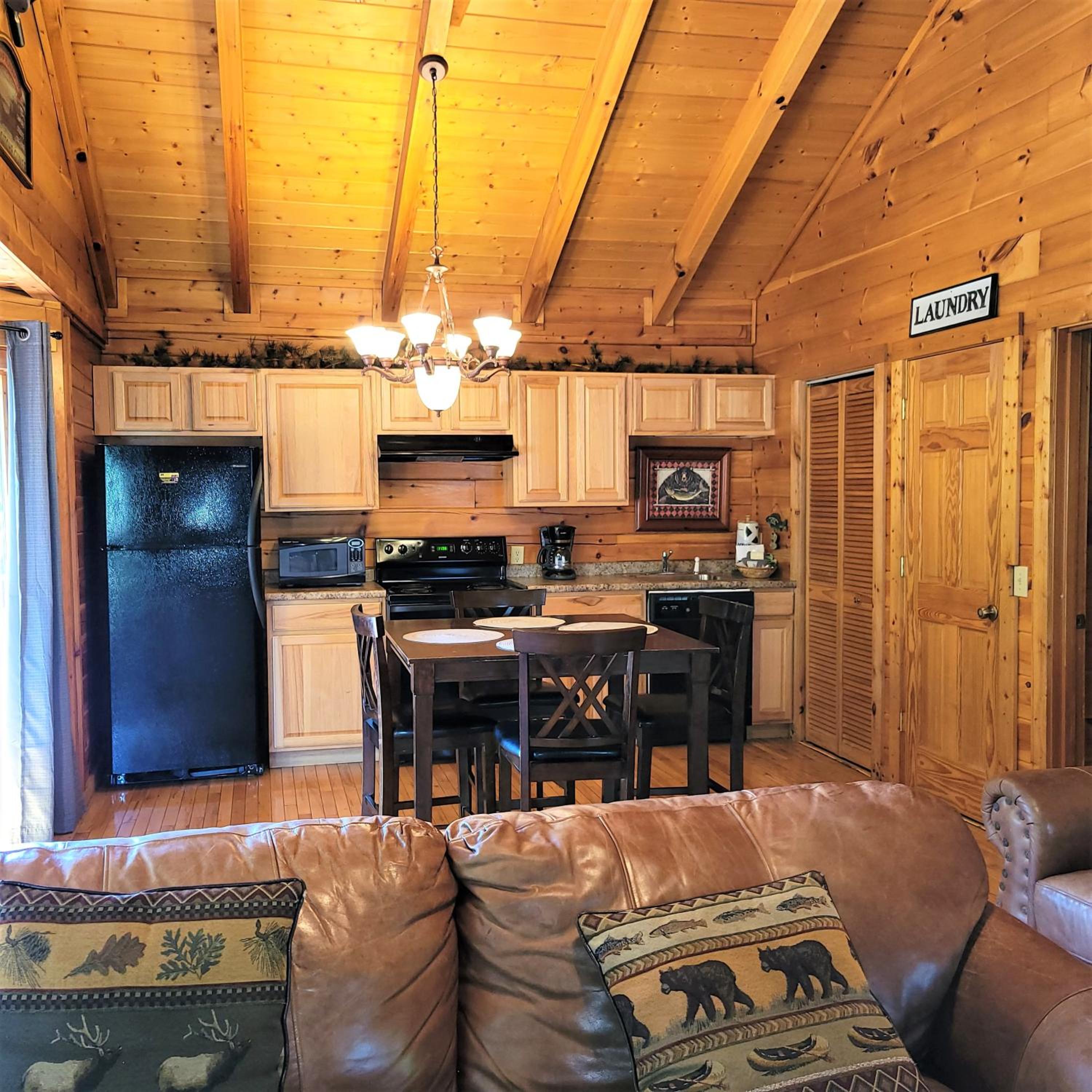 Free Tickets & Easy Parkway Access - Skinny Dippin'-Cozy Riverfront Log Cabin-Dogs OK wfee view 4