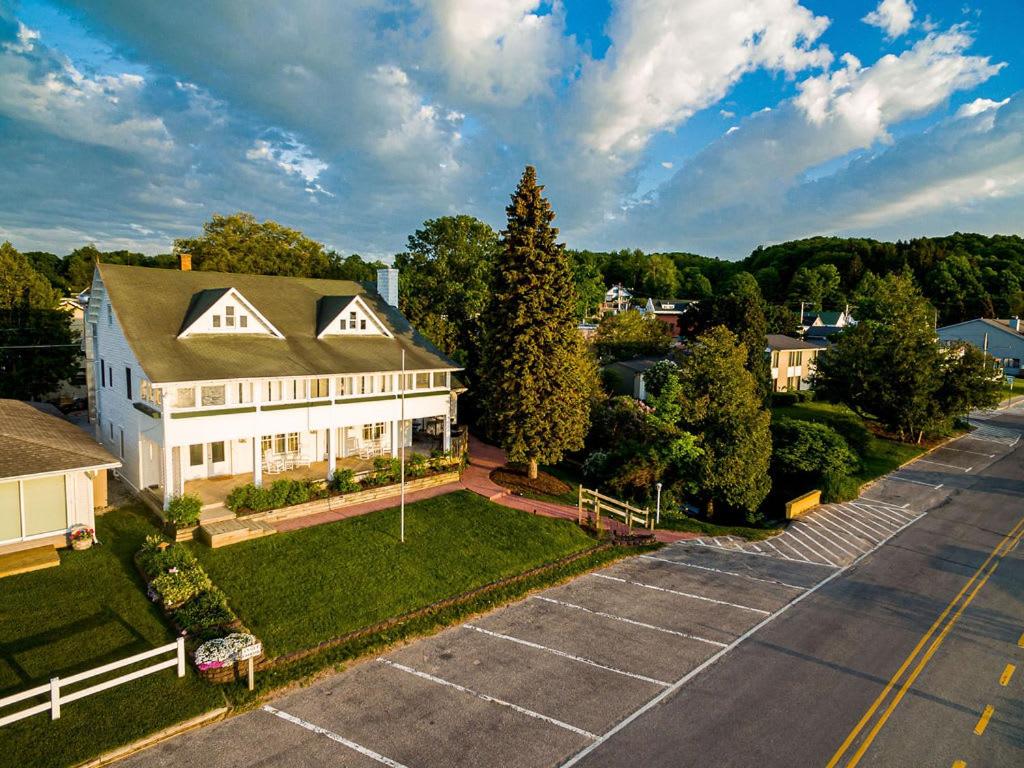 Inn at Beulah Beach on Crystal Lake view 3