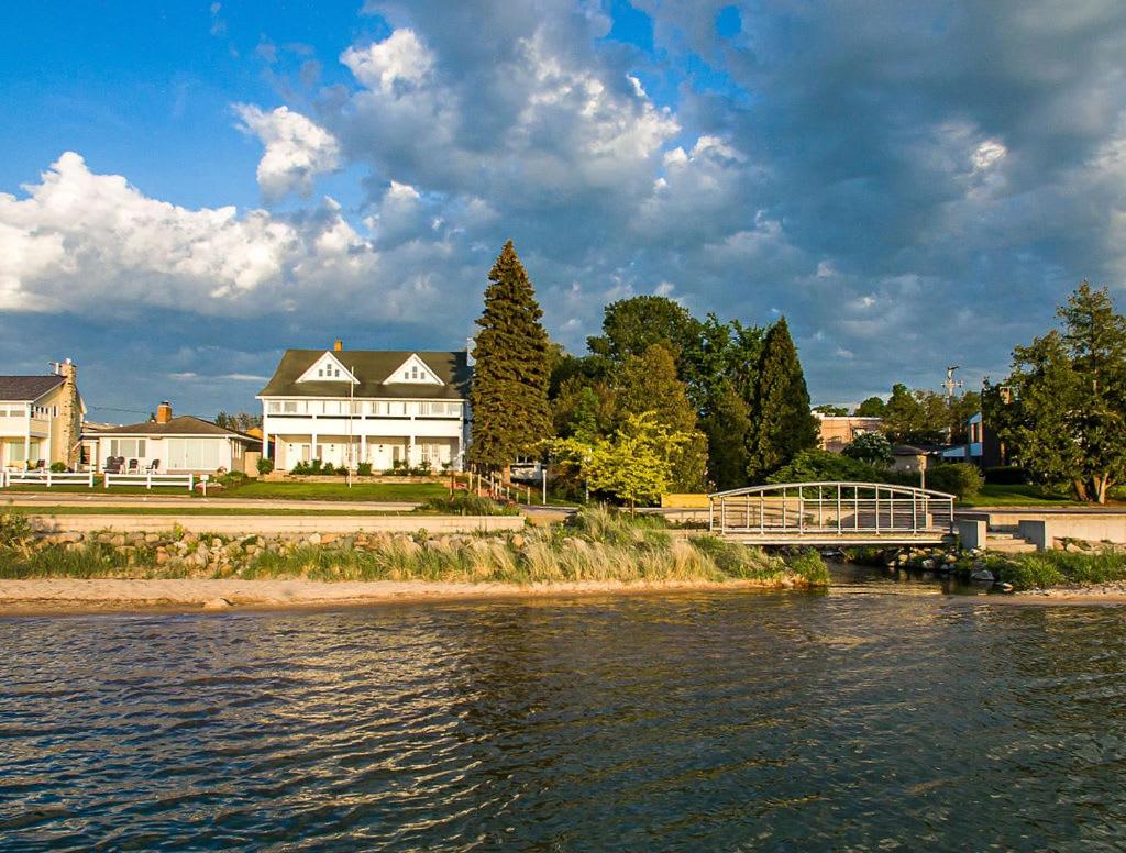 Inn at Beulah Beach on Crystal Lake view 2