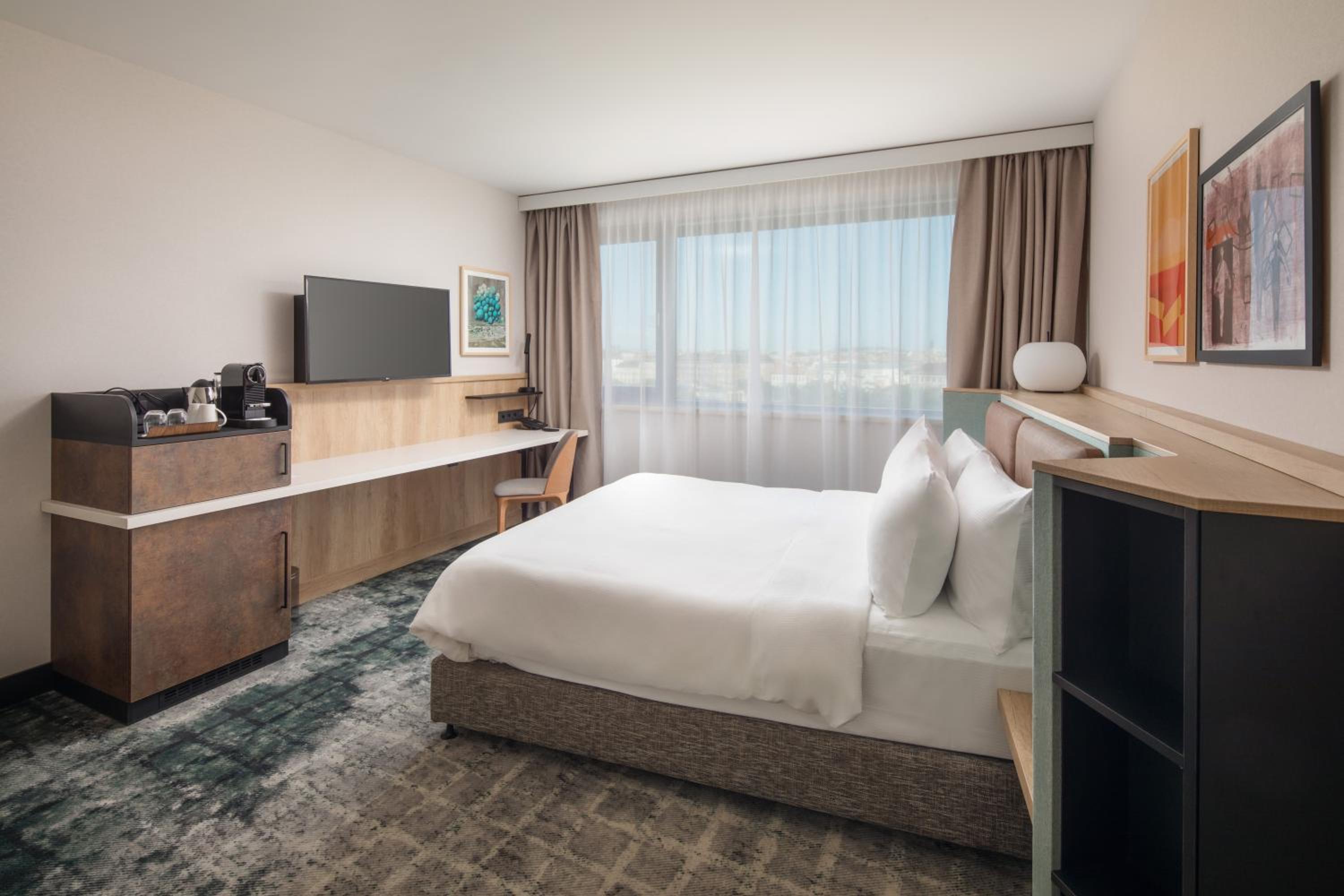 Crowne Plaza Budapest by IHG 80