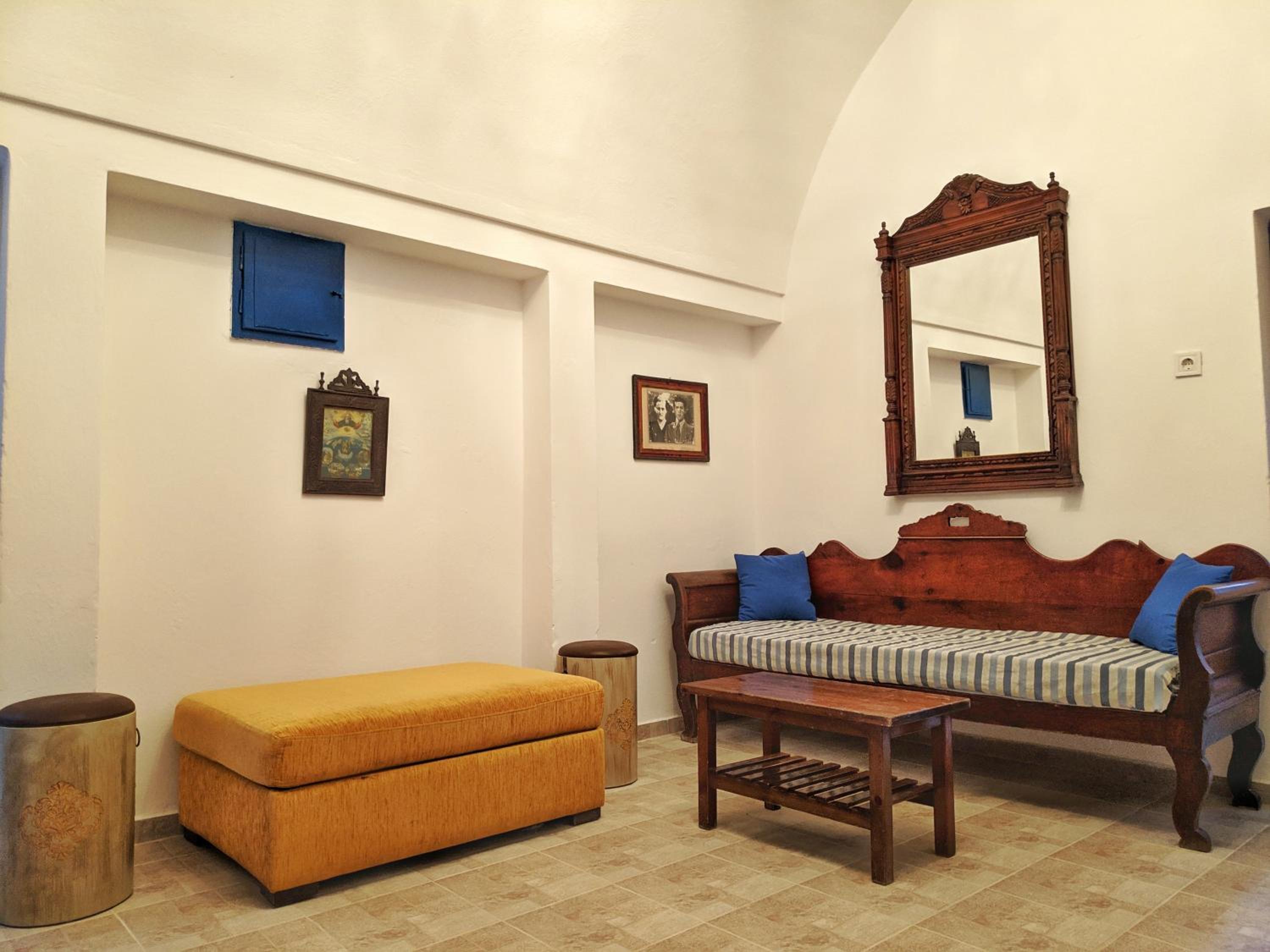 Nikolakis traditional house in the village. photo 2