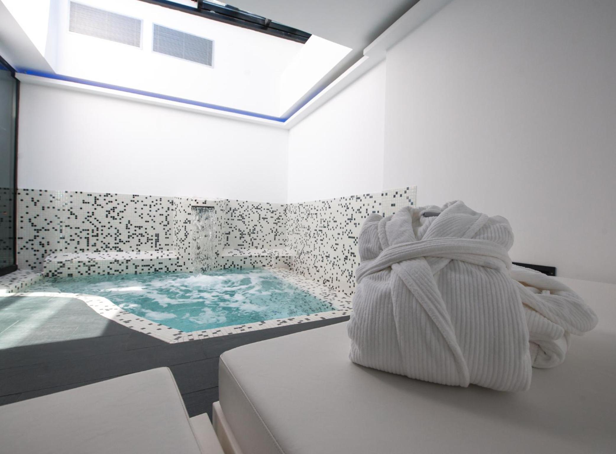 Torrejon de Ardoz Vacations - Hotel Loob Madrid - Property Image 10