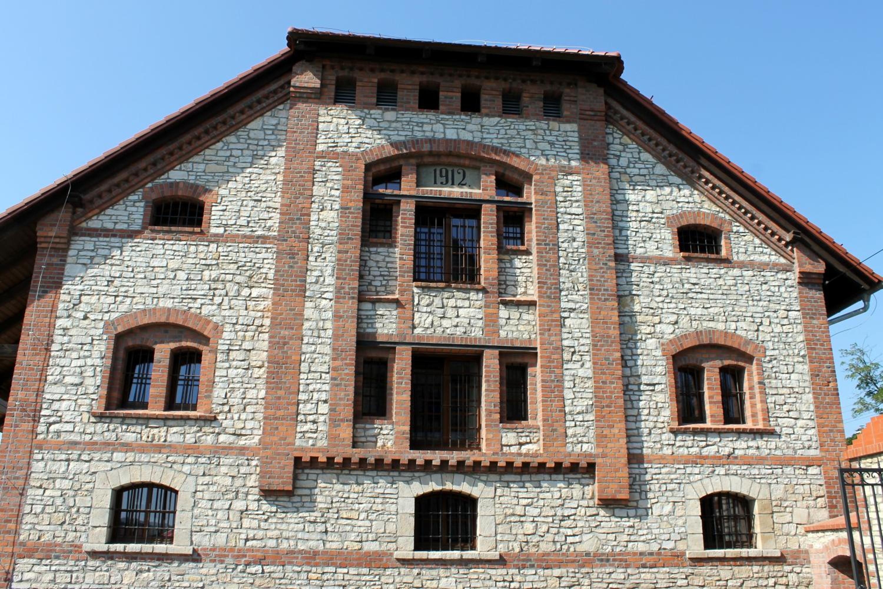 Photo 7