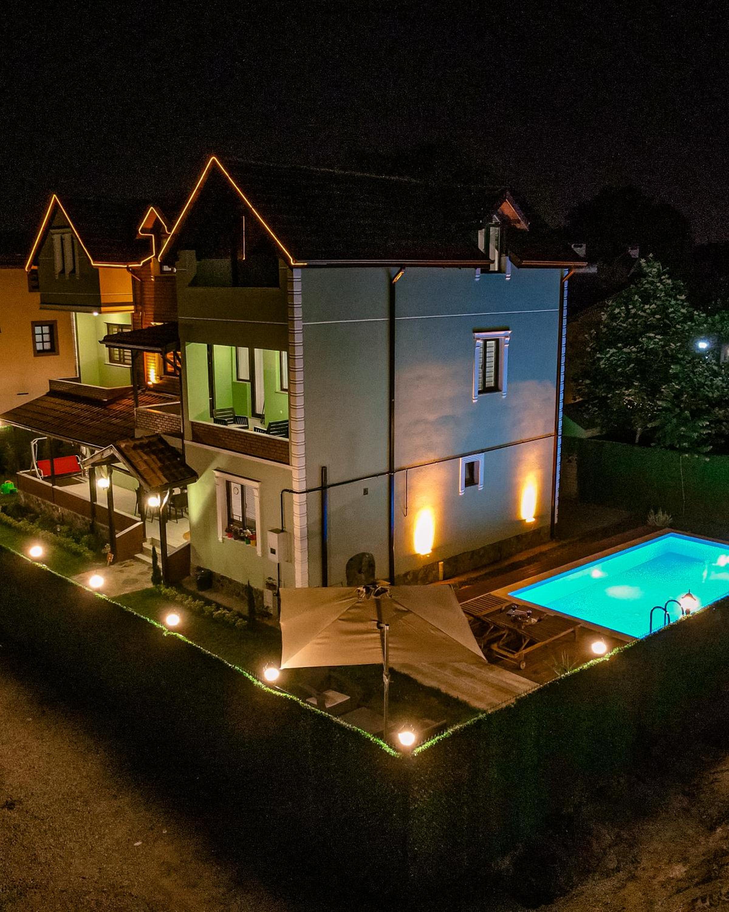 Hotel Villa Five Star - Image 1