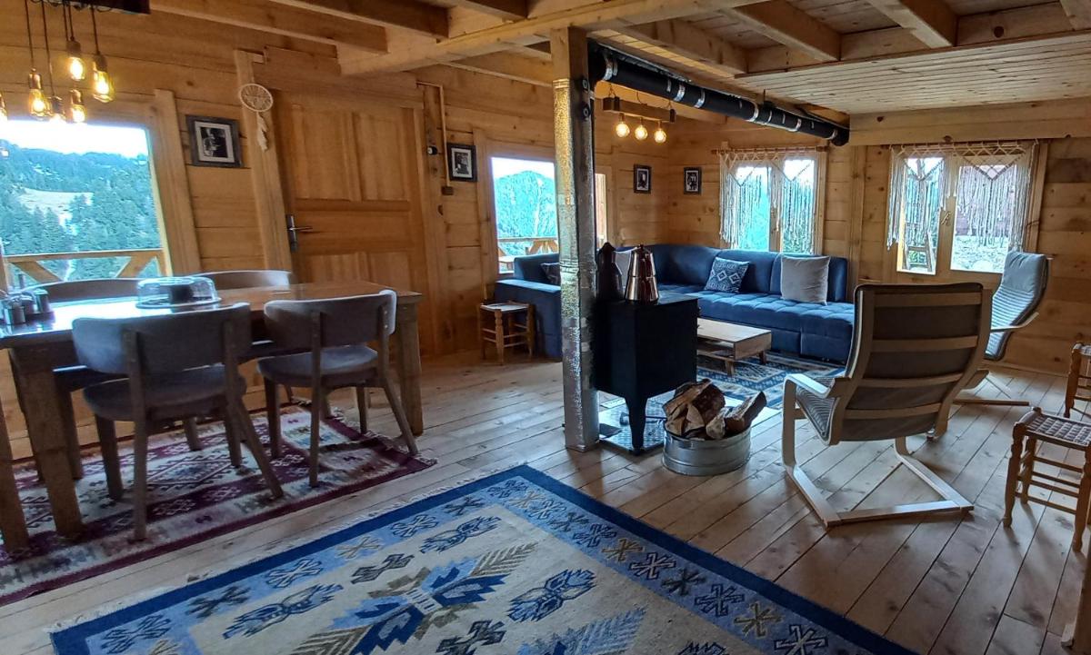 Hotel POKUT HELUN - Image 1