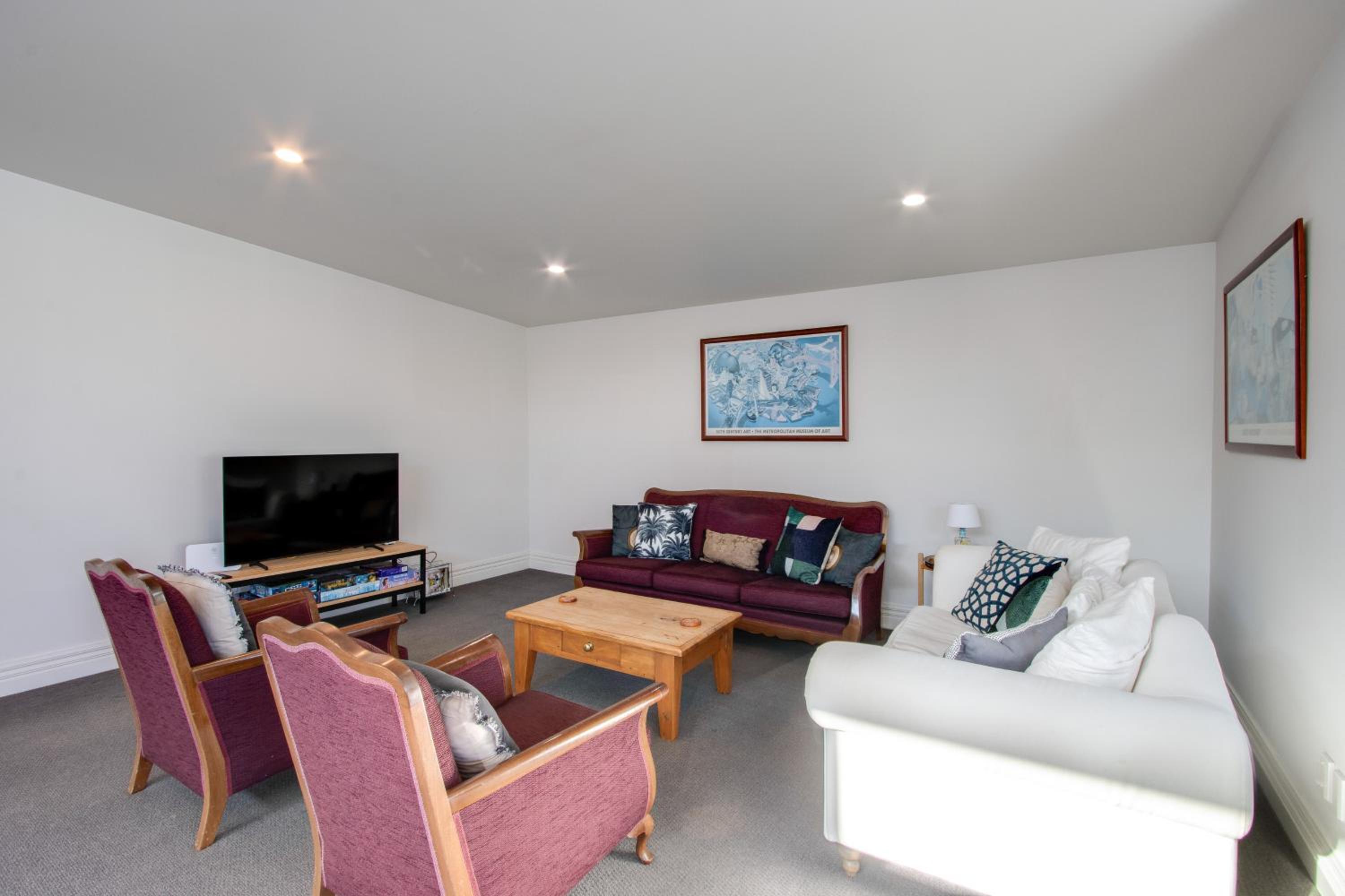 Coastal Villa - Napier Holiday Home view 2