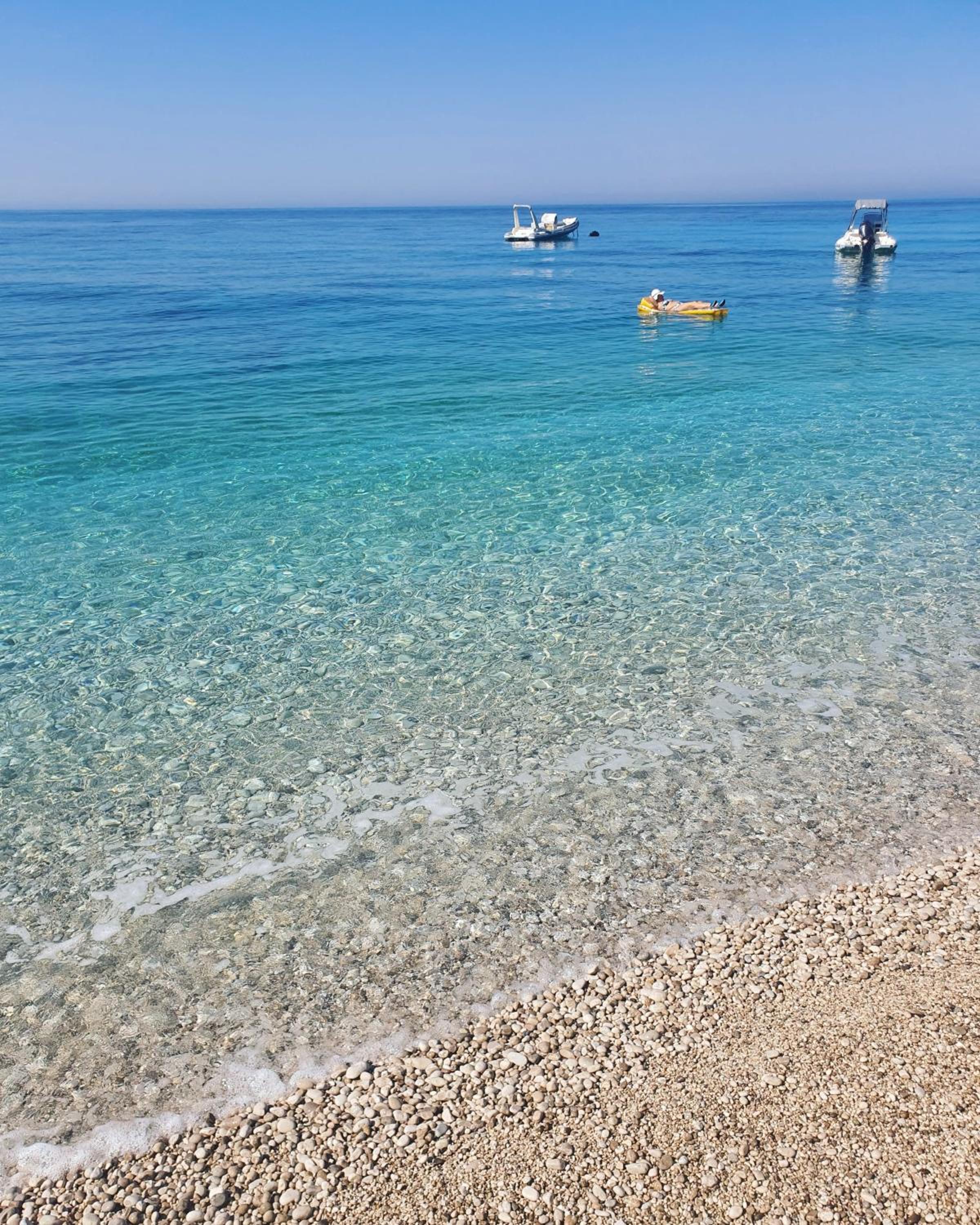 Olea Residence, Luxury sea view apartment with private beach
