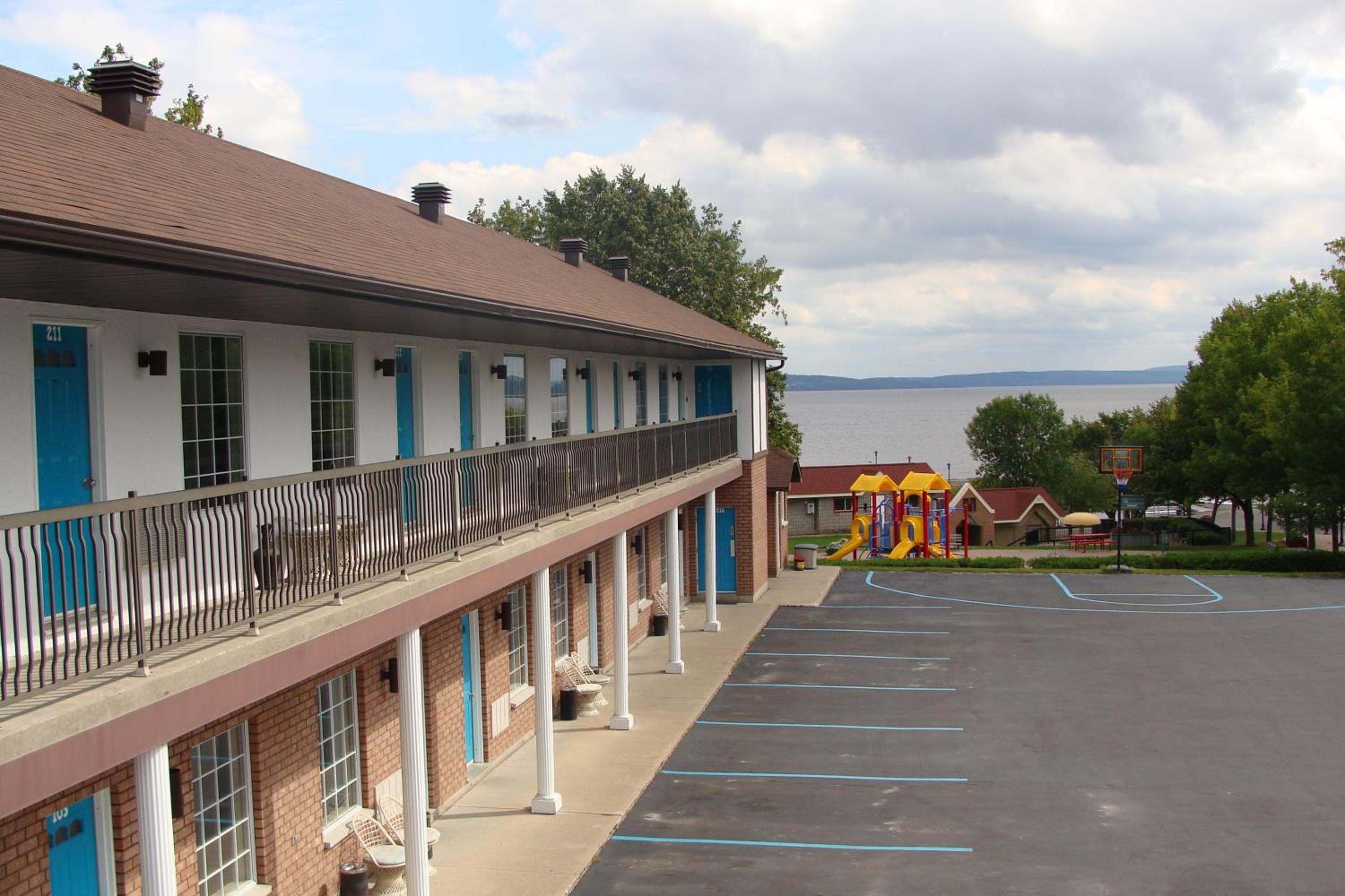 Leisure Inn