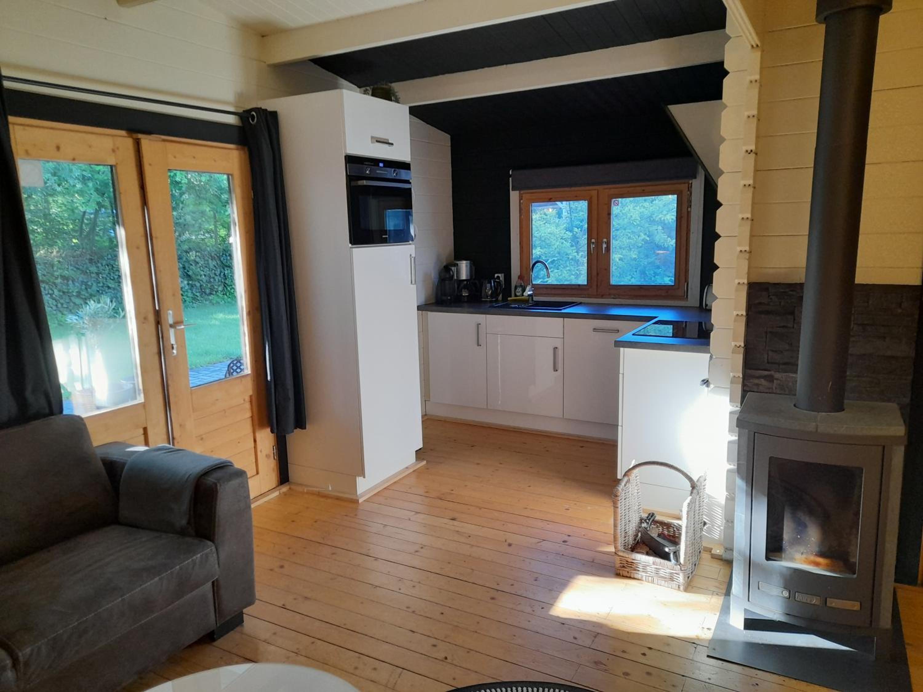 Carpe Diem, het ruime chalet met houtkachel nabij Wildlands Emmen