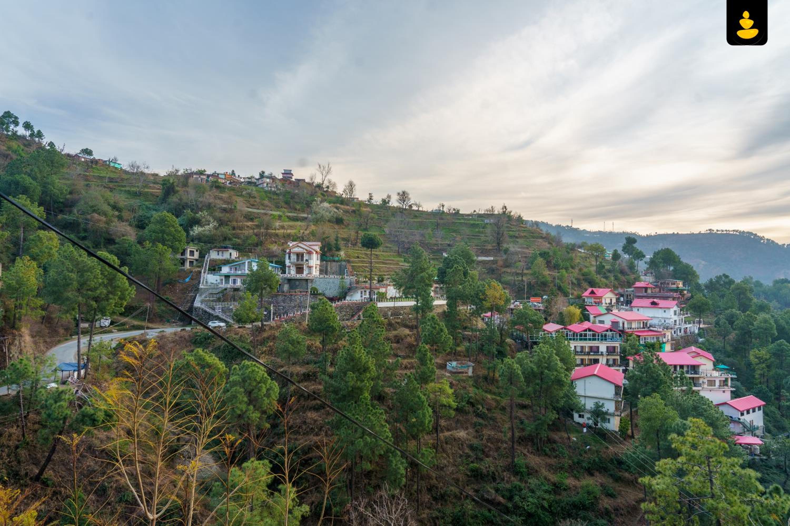 LivingStone Cool Cottage Chail view 2