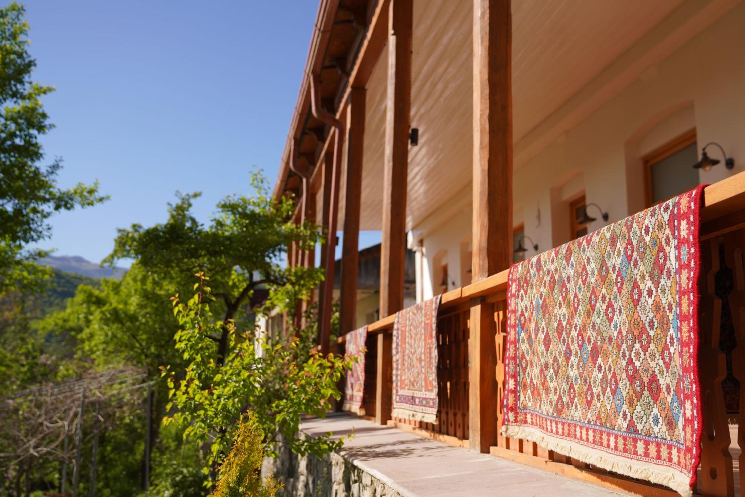 Toon Armeni Guest House