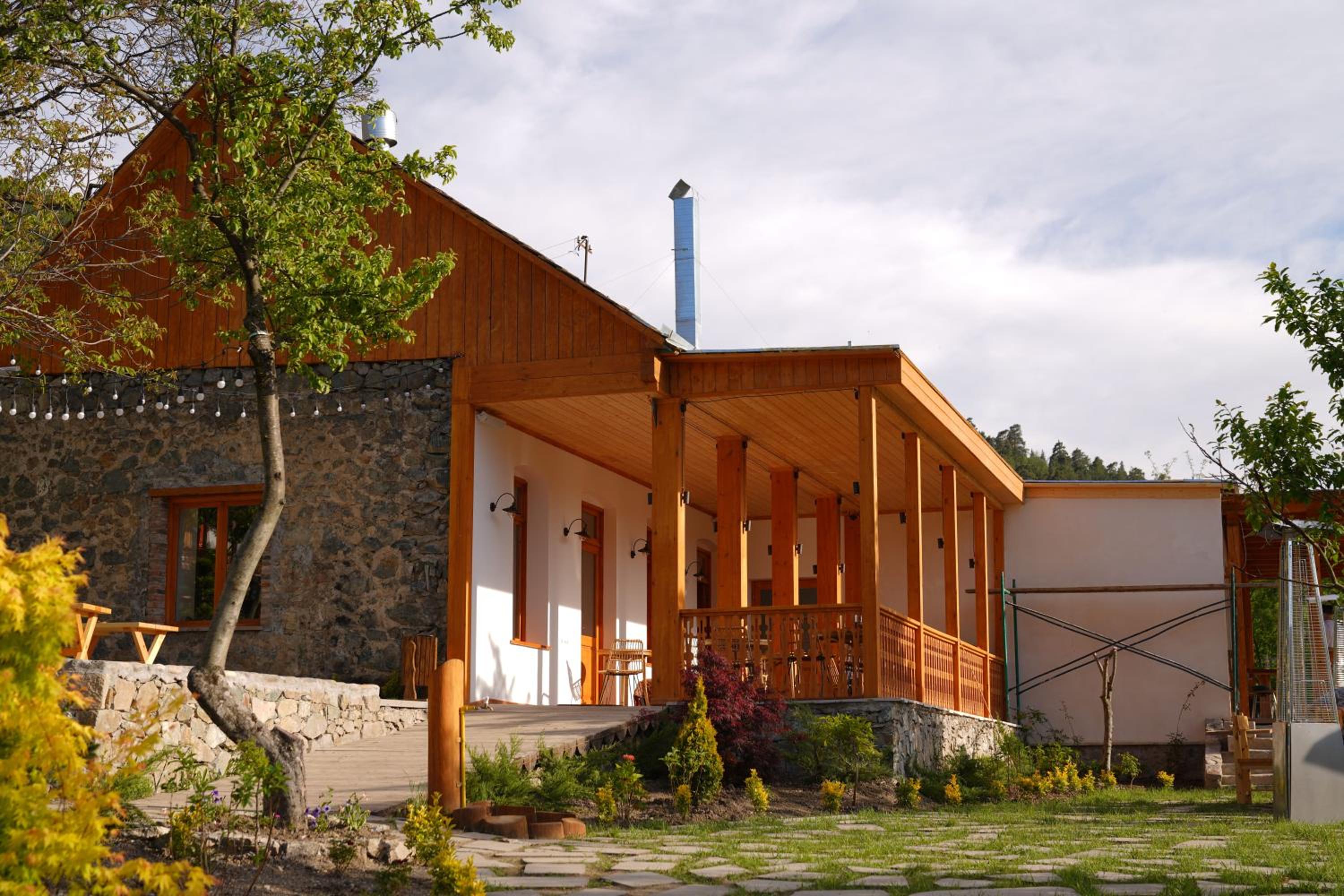 Toon Armeni Guest House