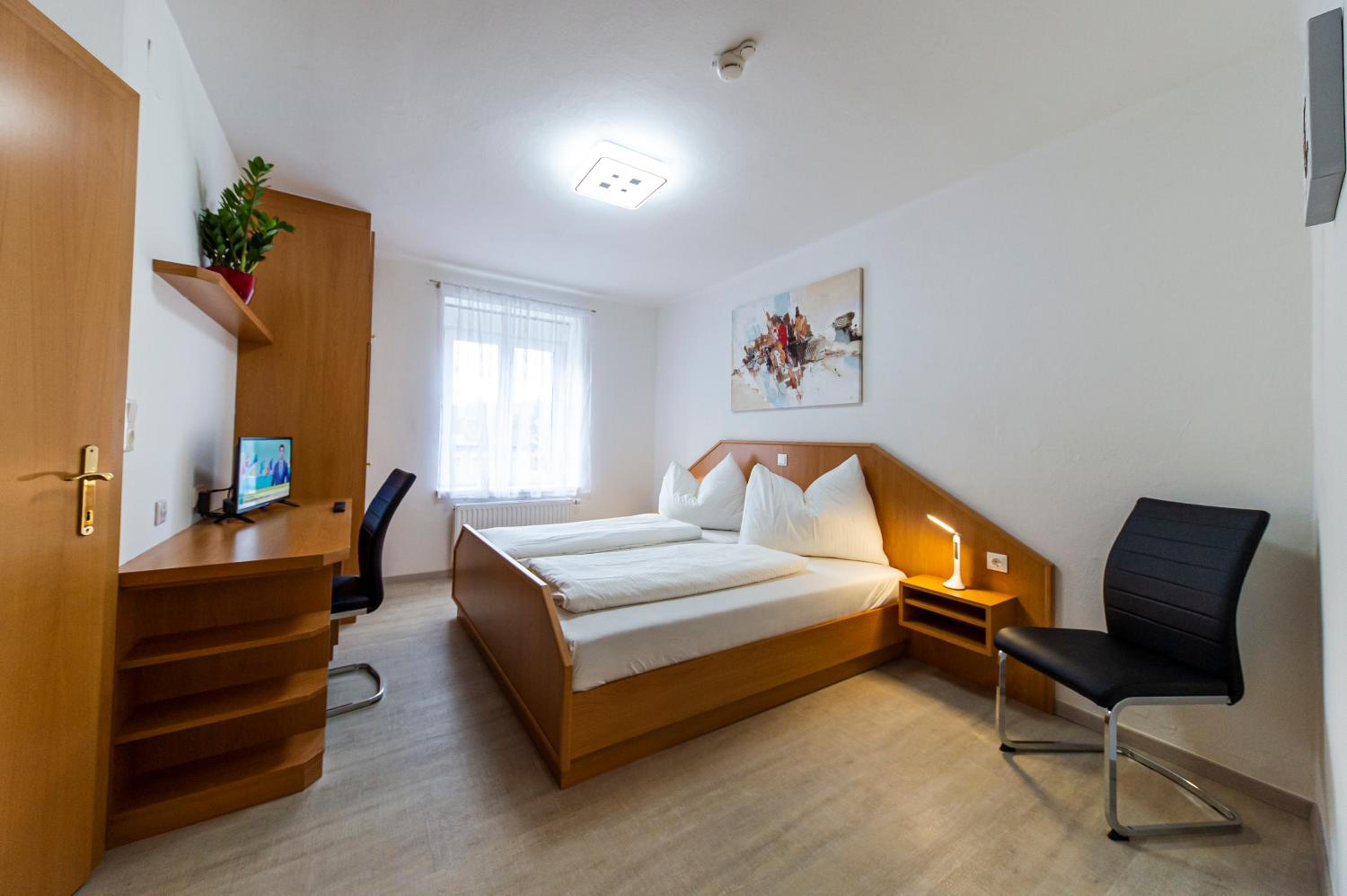 Zeltweg-Rooms
