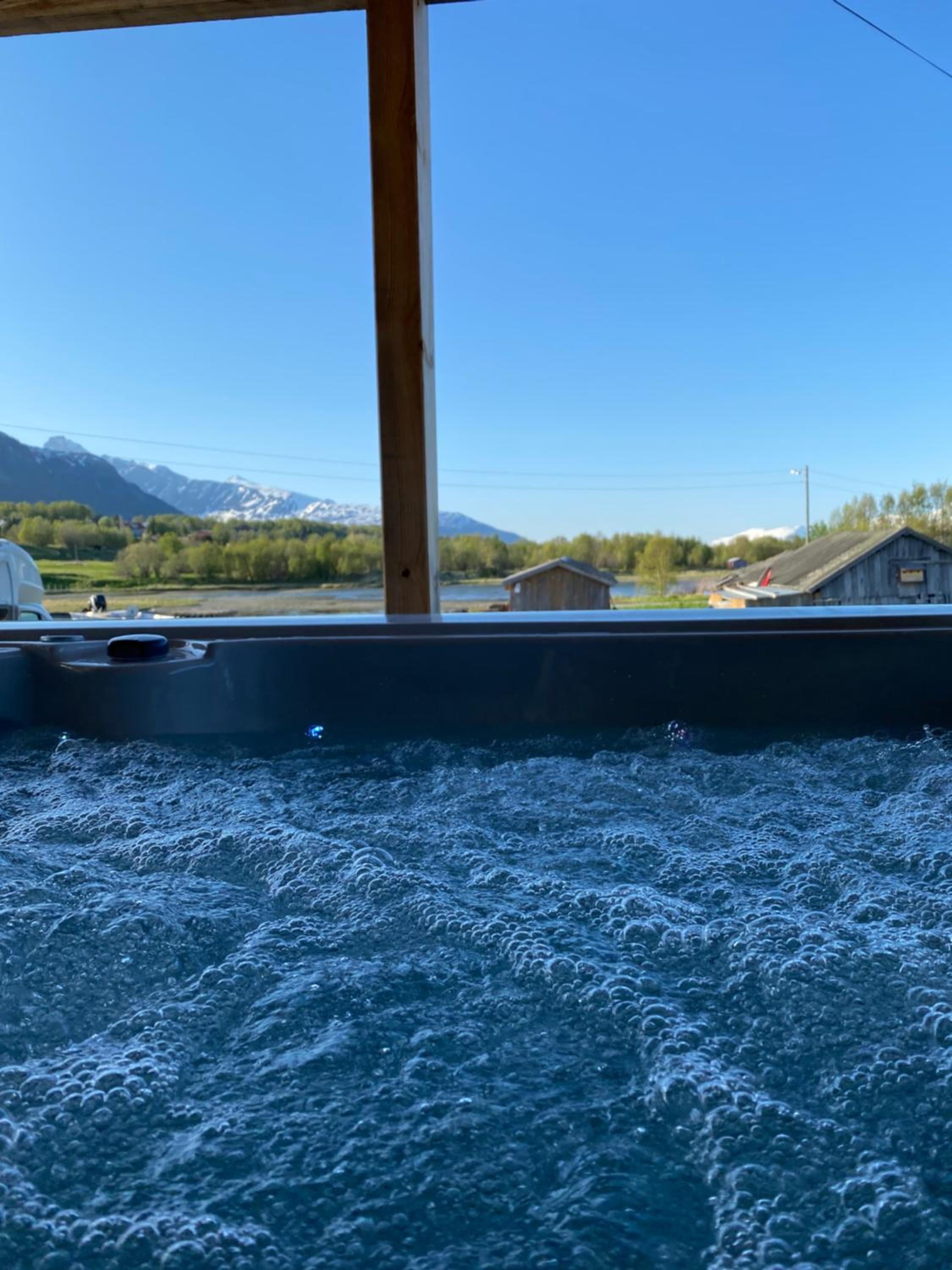In the heart of the Lyngen alps, Holmen i Lyngen view 5