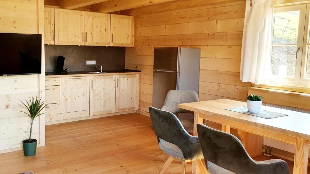 Photo 76