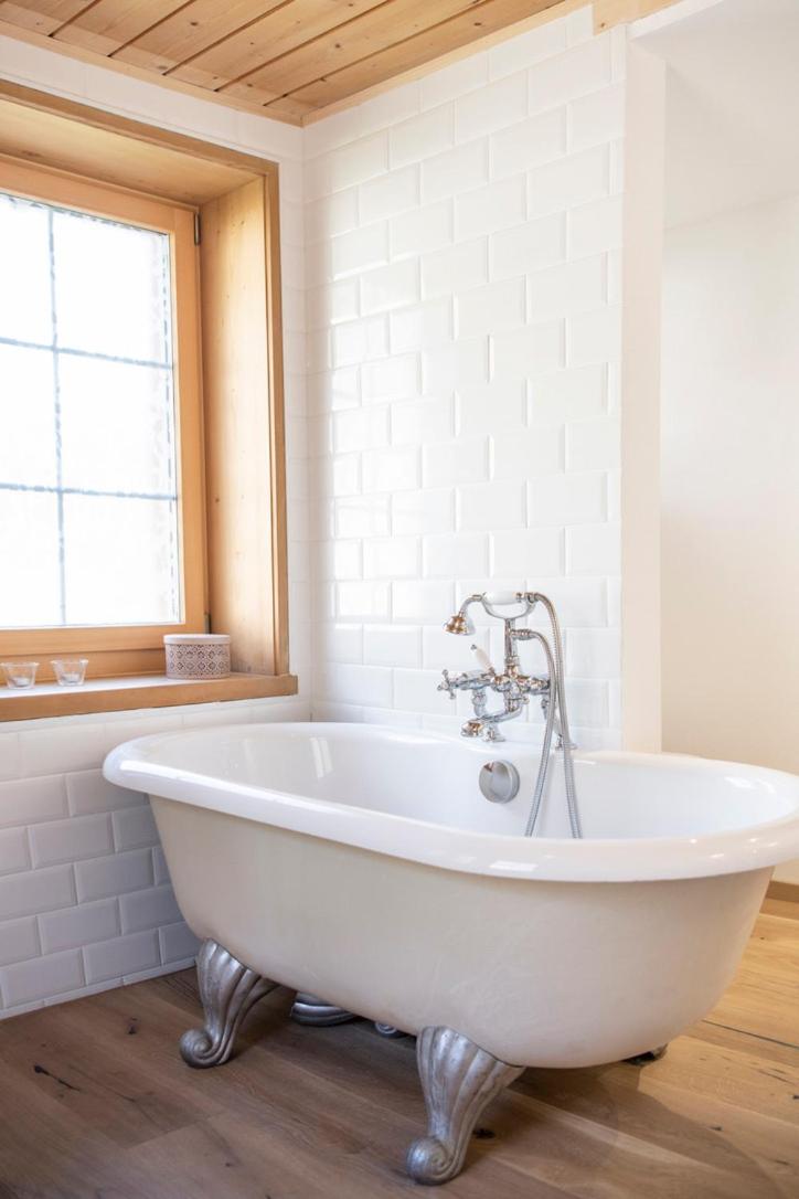 Casa Pasch - Boutique Bed and Breakfast in Cumpadials
