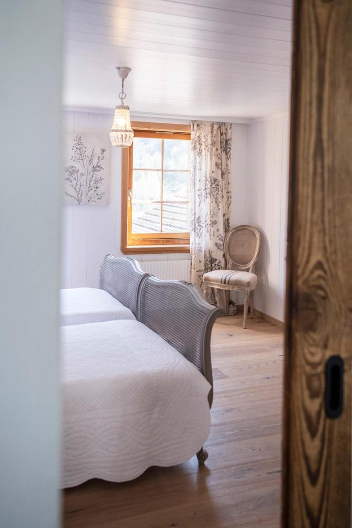 Casa Pasch - Boutique Bed and Breakfast in Cumpadials