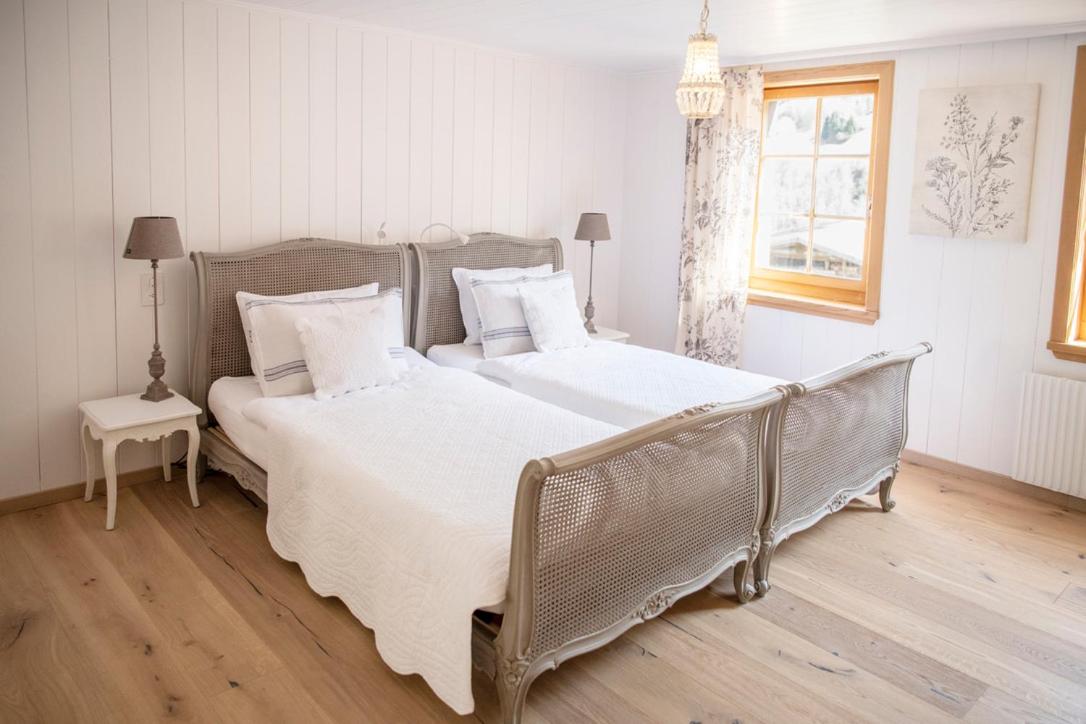 Casa Pasch - Boutique Bed and Breakfast in Cumpadials