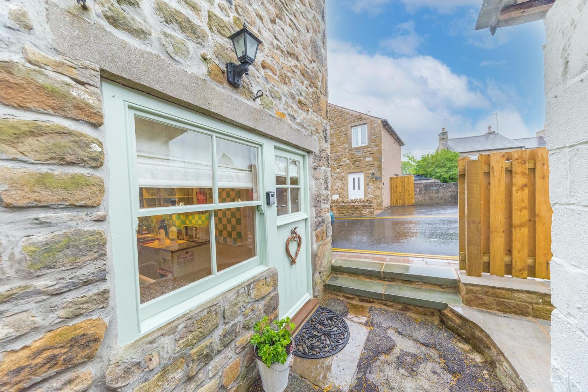Totally dog friendly cosy countryside retreat view 3