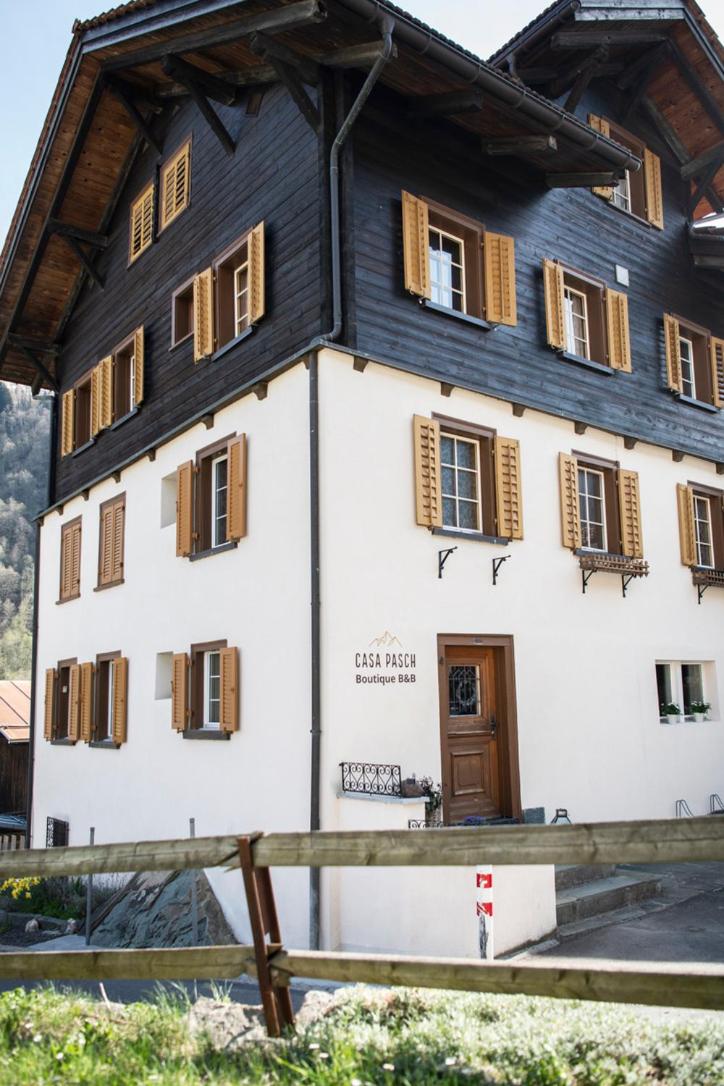 Casa Pasch - Boutique Bed and Breakfast in Cumpadials
