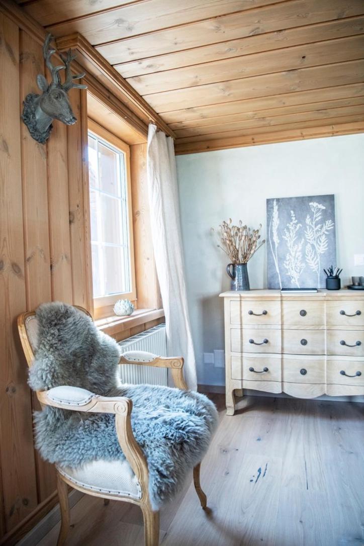 Casa Pasch - Boutique Bed and Breakfast in Cumpadials