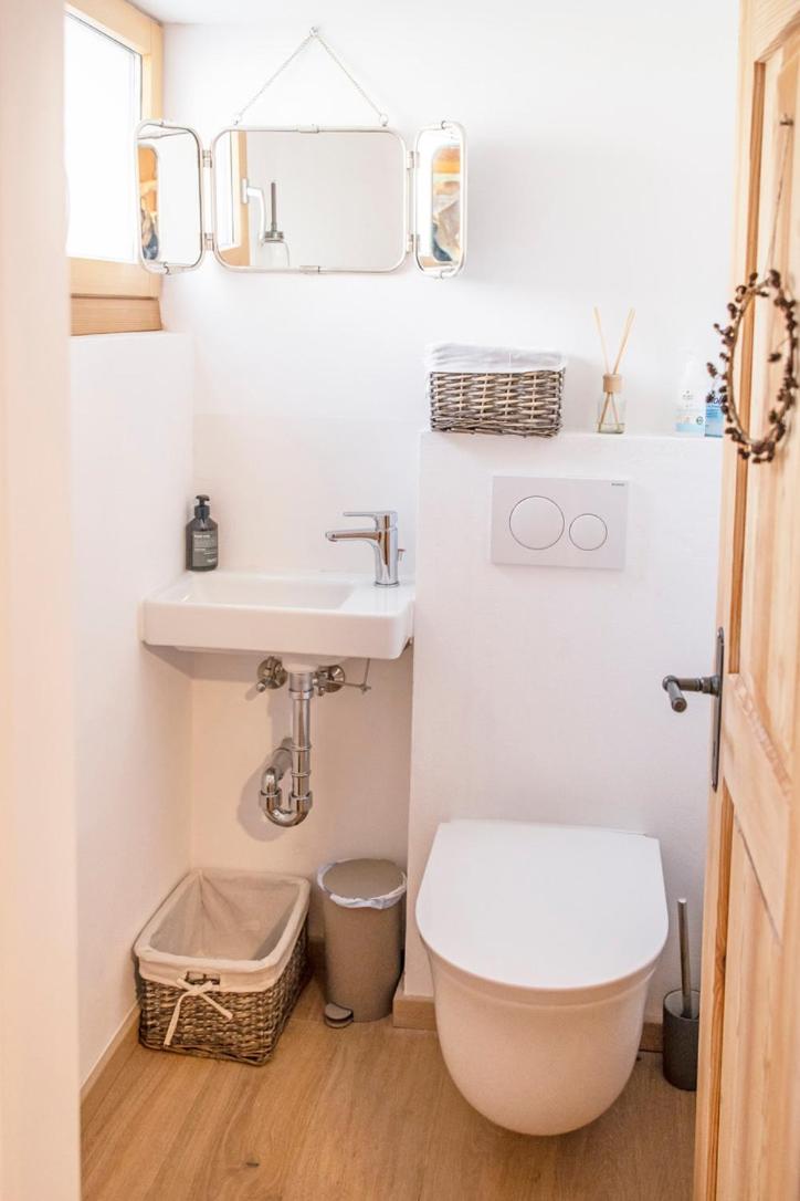 Casa Pasch - Boutique Bed and Breakfast in Cumpadials