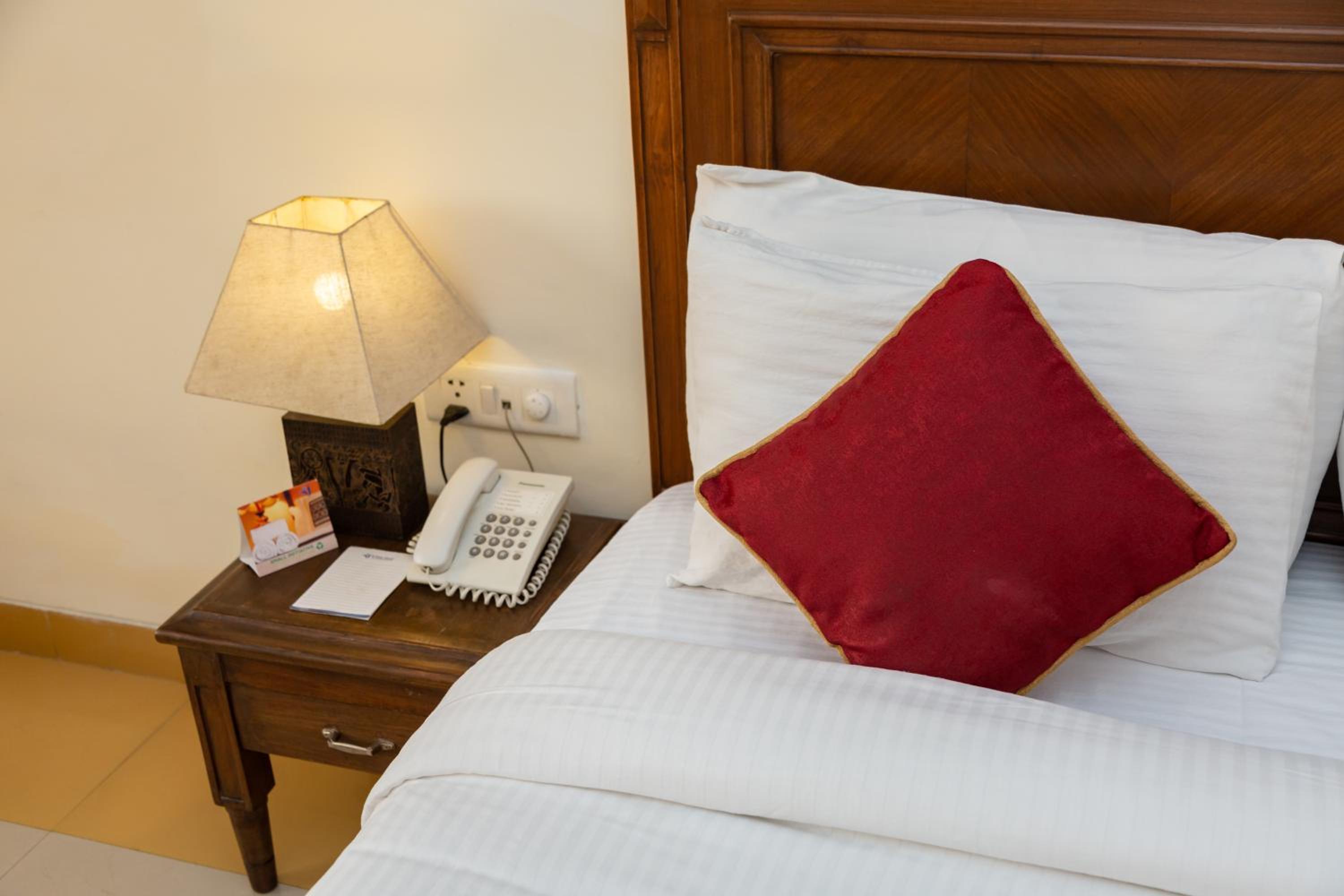 The Competent Palace Hotel