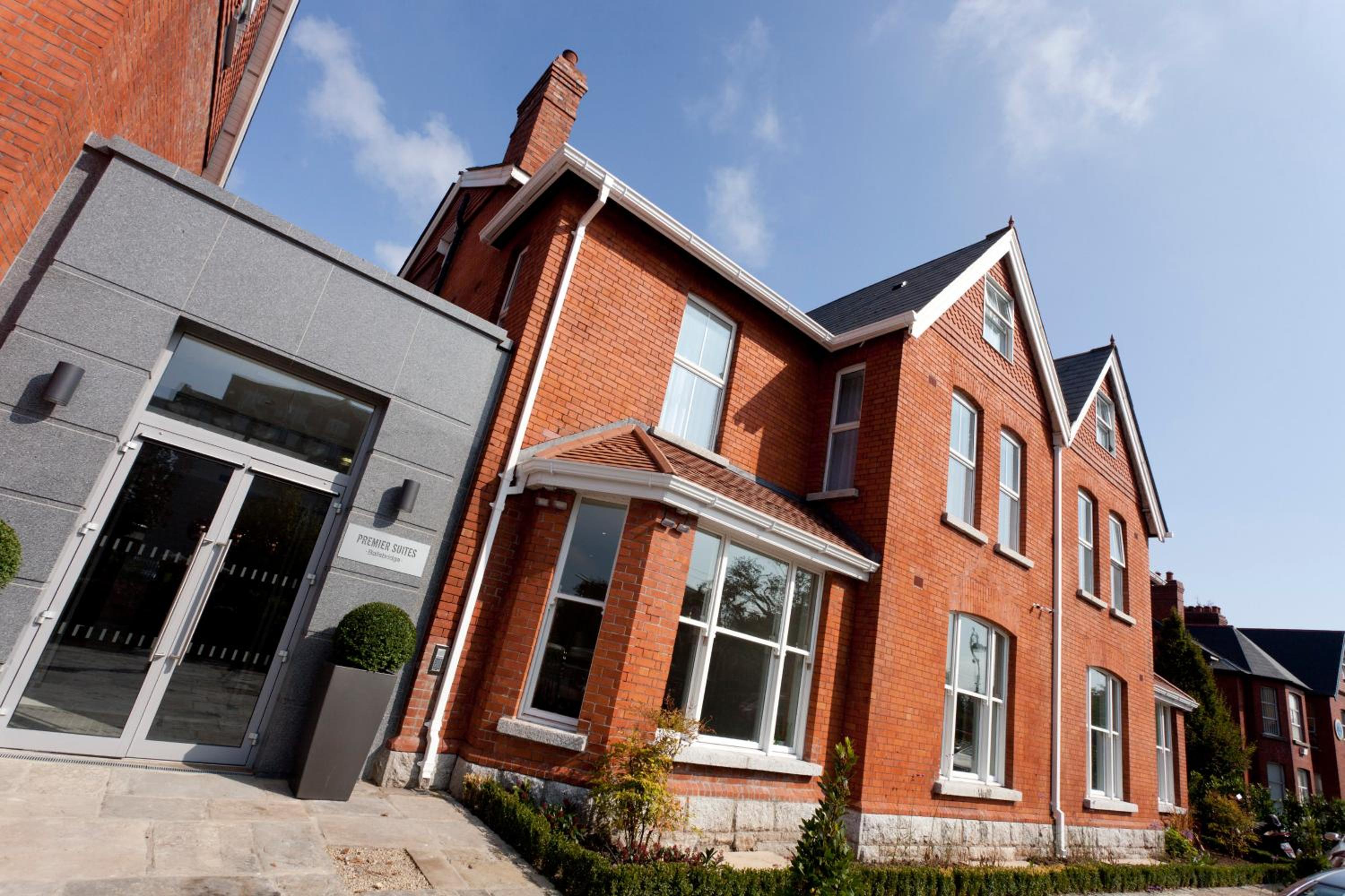 Hotel PREMIER SUITES Dublin, Ballsbridge - Image 1