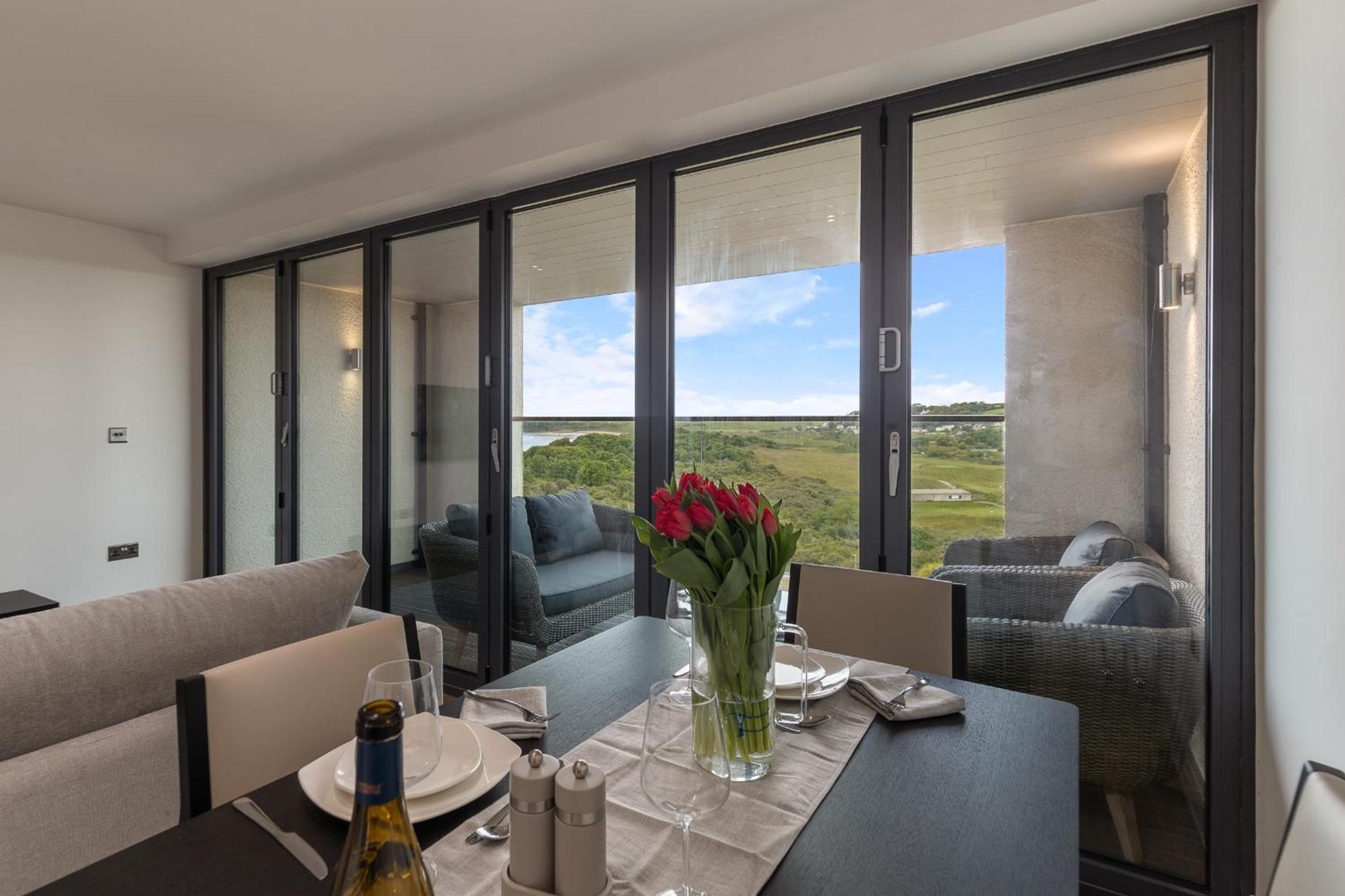 Apartment 10 Waterstone House - Luxury Apartment with Sea Views view 4