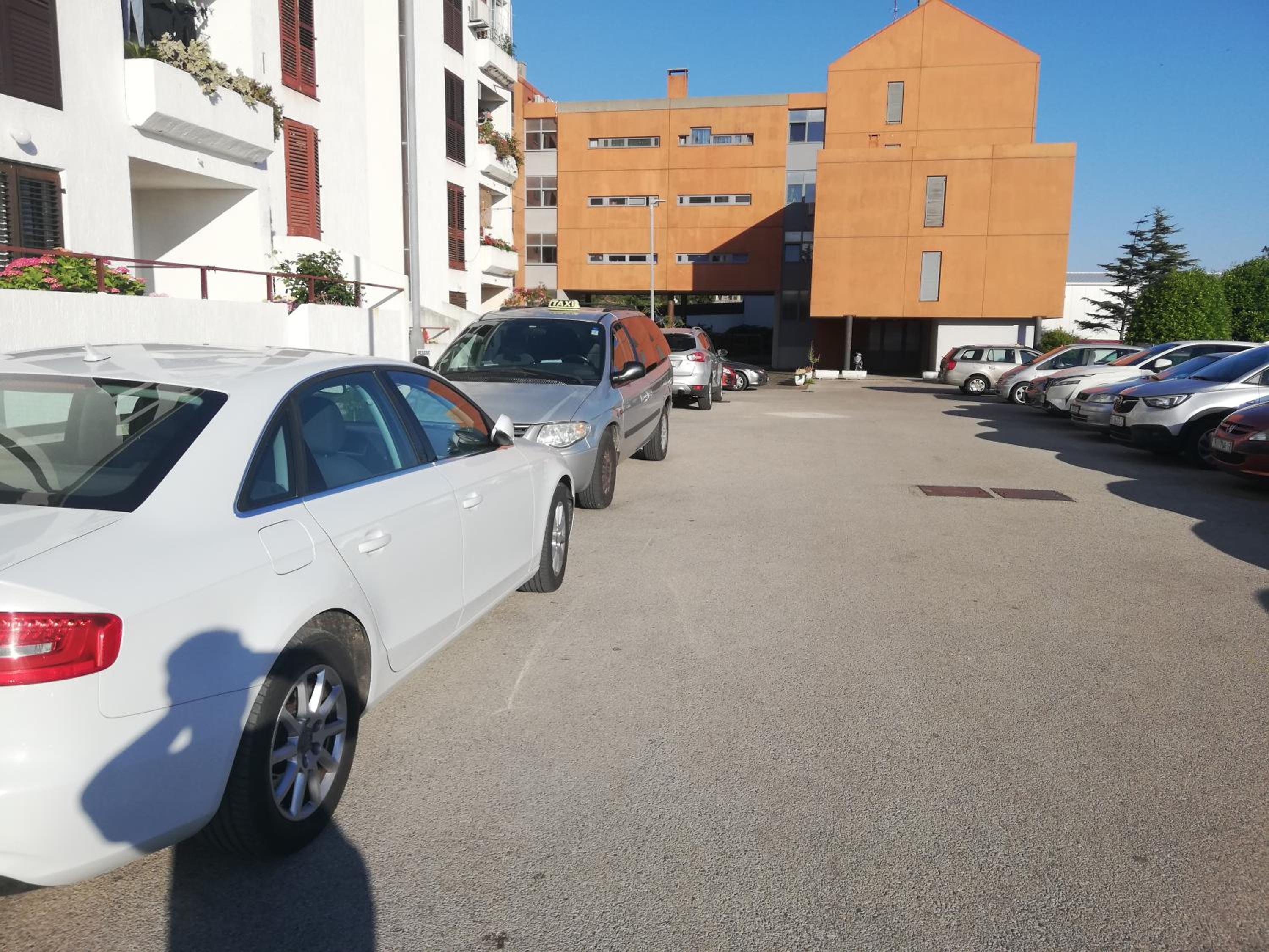 RAB CENTAR DUE en Rab — parking