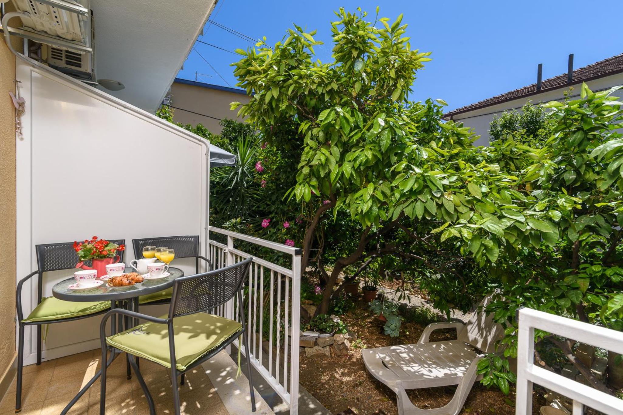 Apartments Mare Trogir view 2