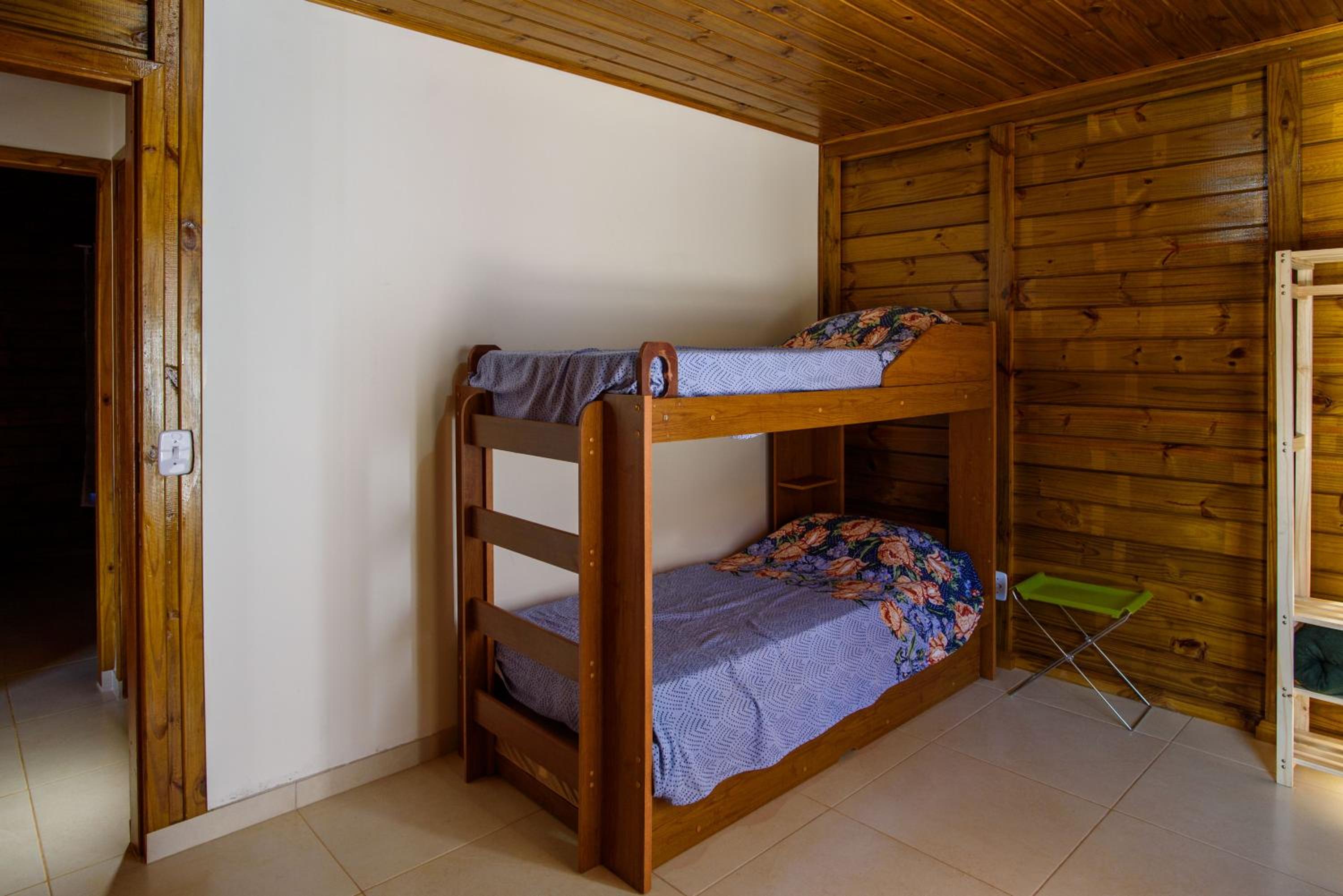 Recanto Águas Nascentes - Casa na serra com piscina e cachoeira no quintal!!