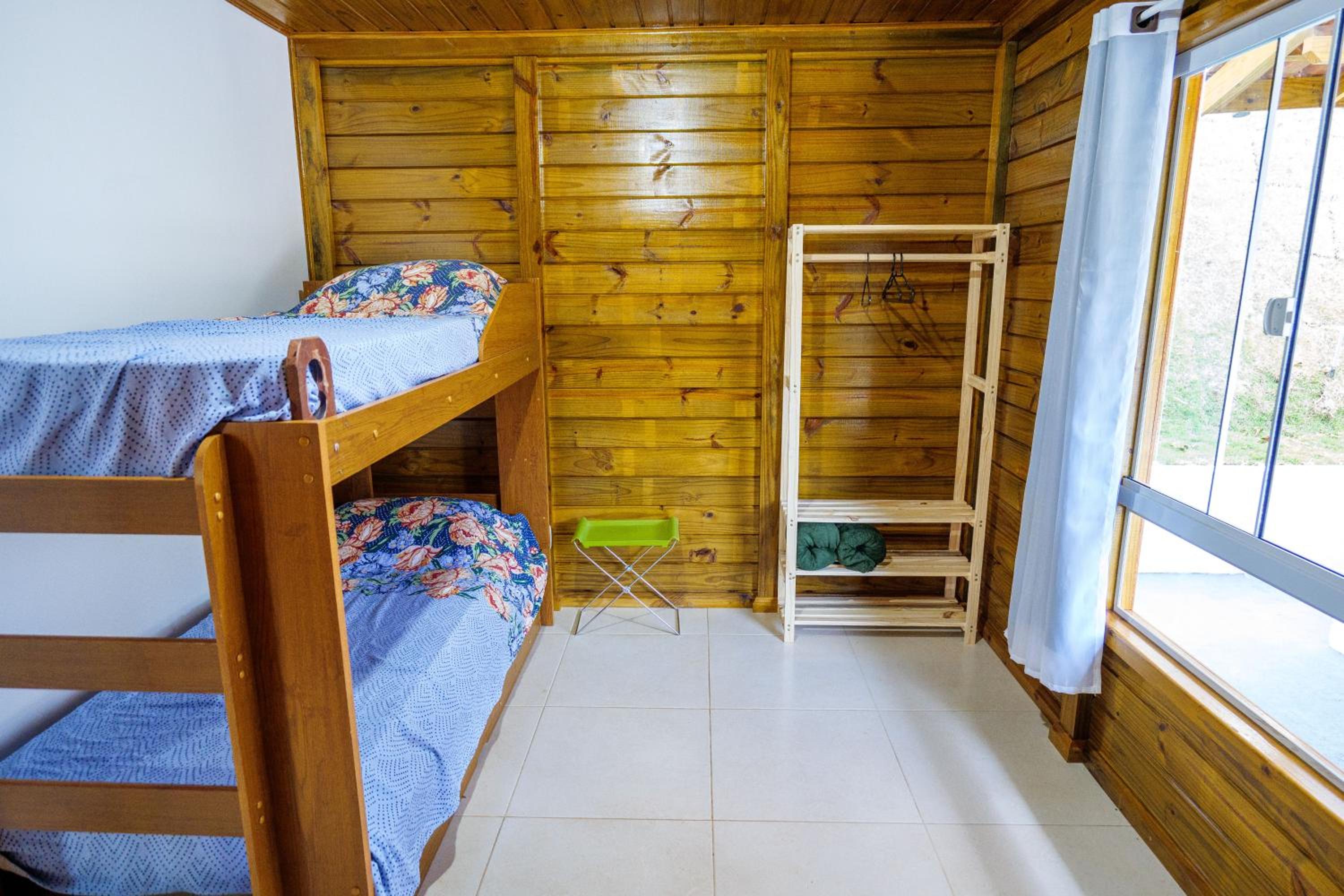 Recanto Águas Nascentes - Casa na serra com piscina e cachoeira no quintal!!