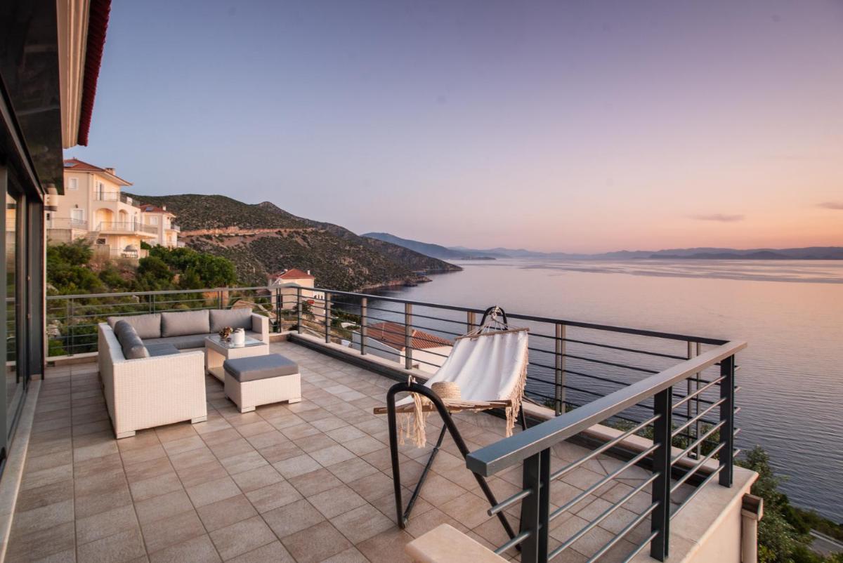 Sea Whisper Villa in Peloponnese photo 4