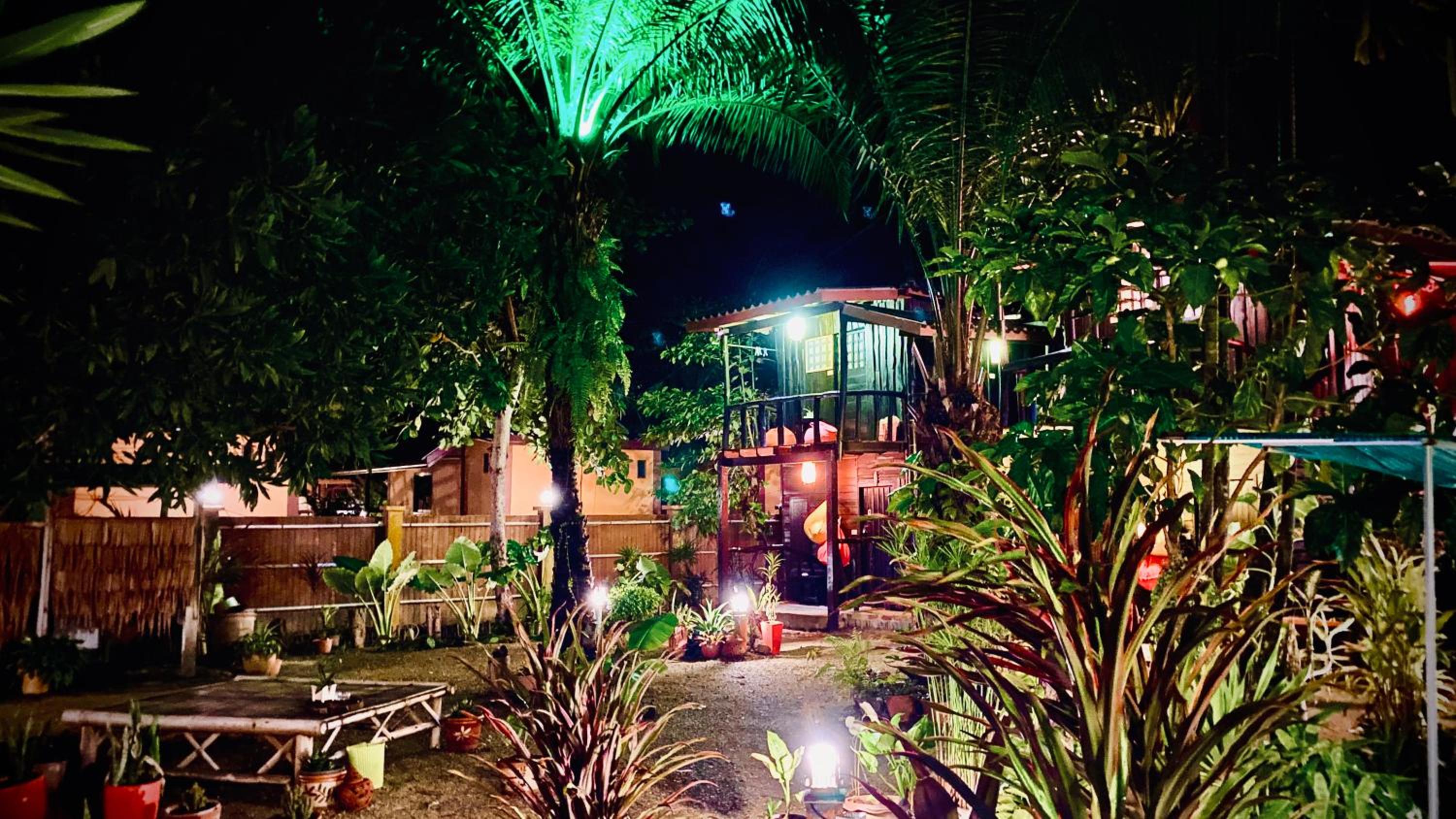 Leaf House Bungalows