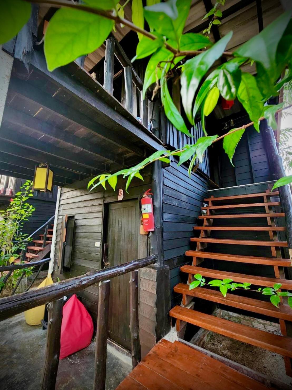 Leaf House Bungalows