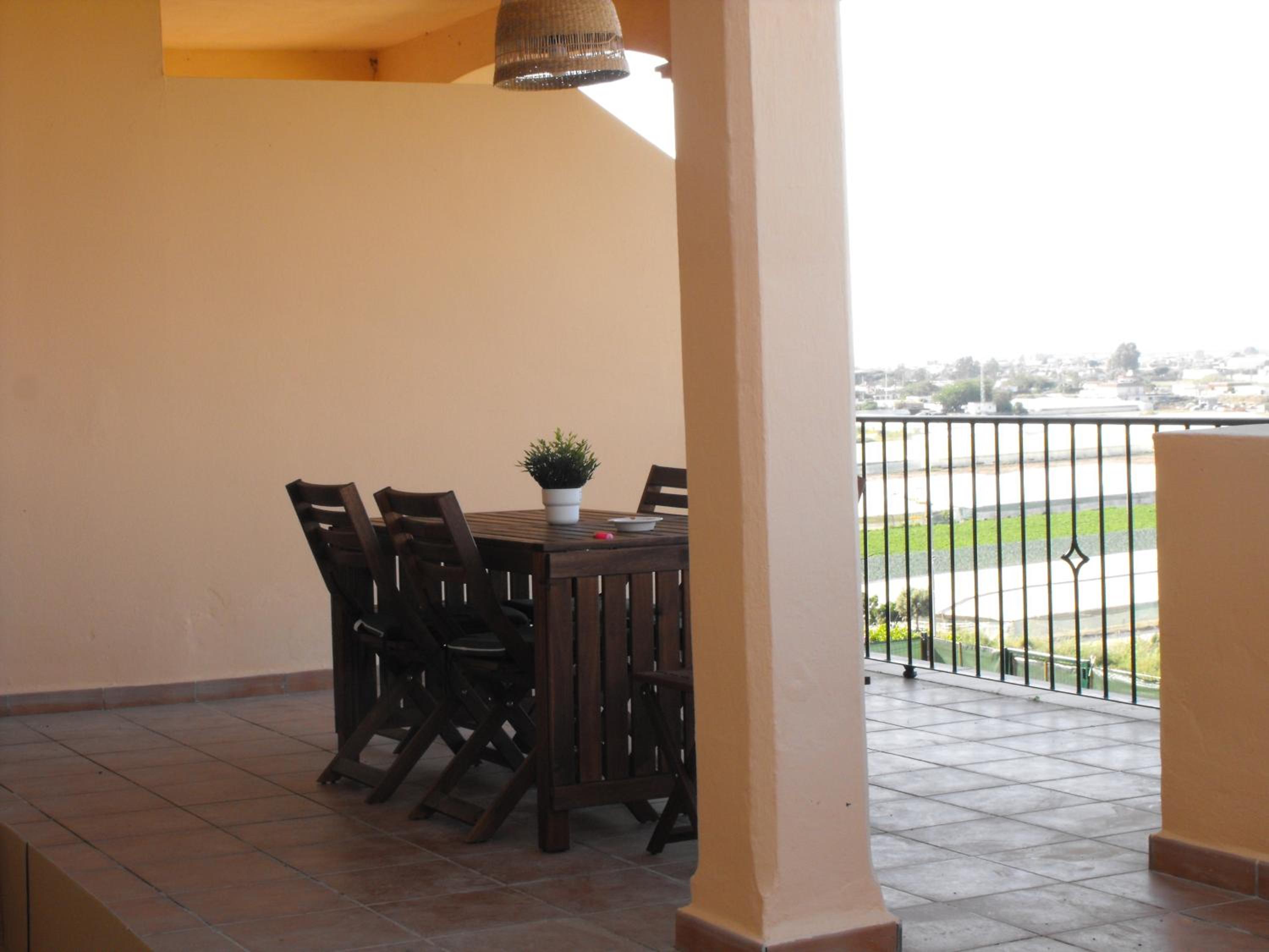 PRECIOSO APARTAMENTO EN URBANIZACION CAMPO DE GOLF