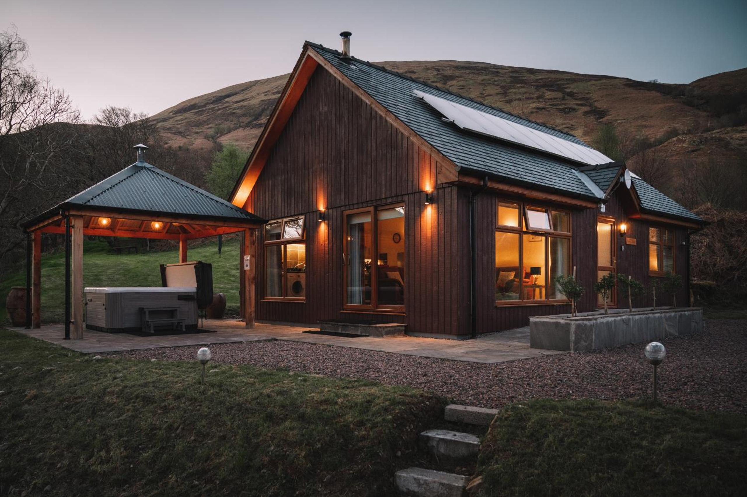 Inverskilavulin Estate Lodges view 2