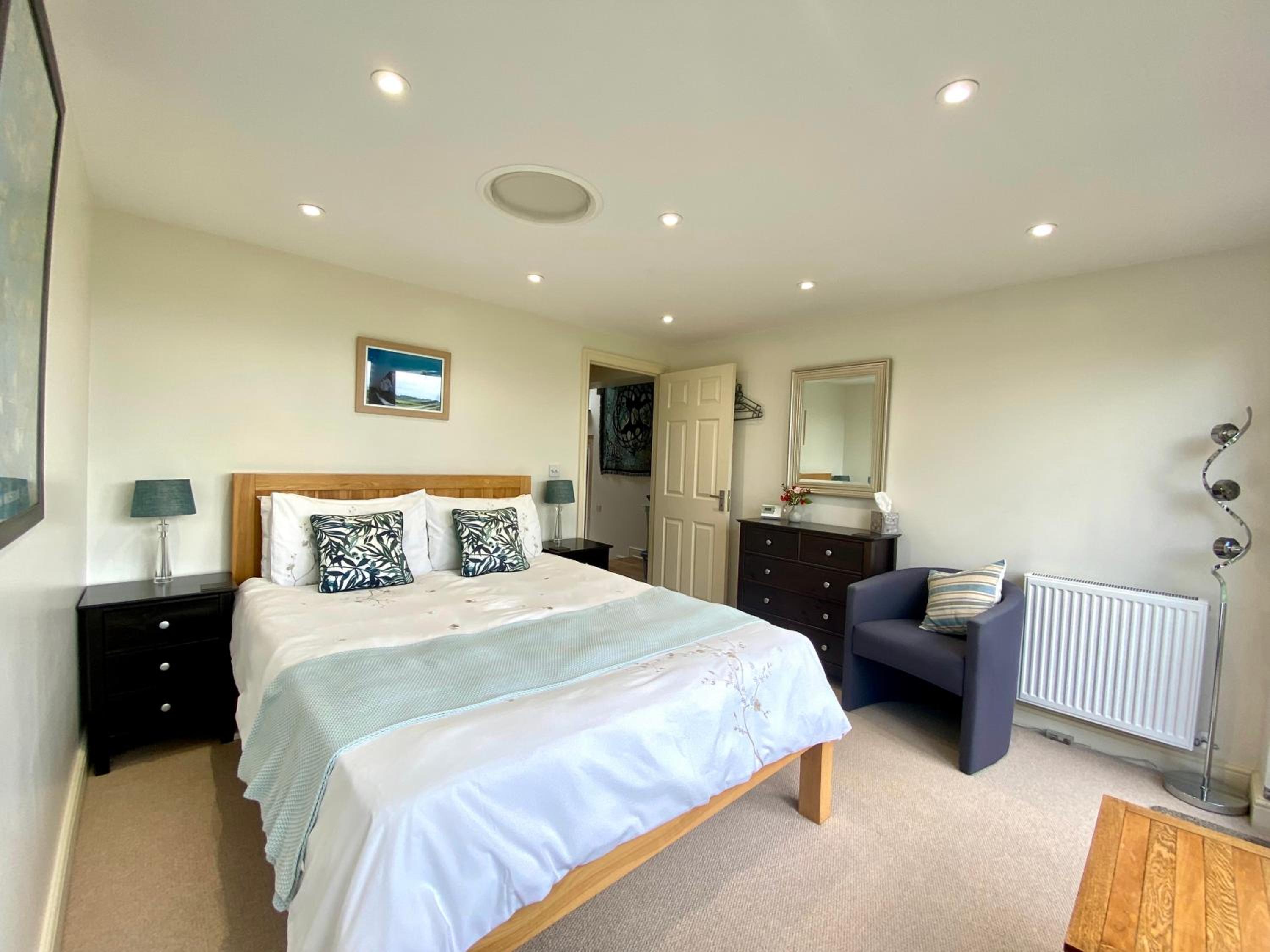 A secluded self contained Country Suite with a view - parking, easy access to Bath view 2