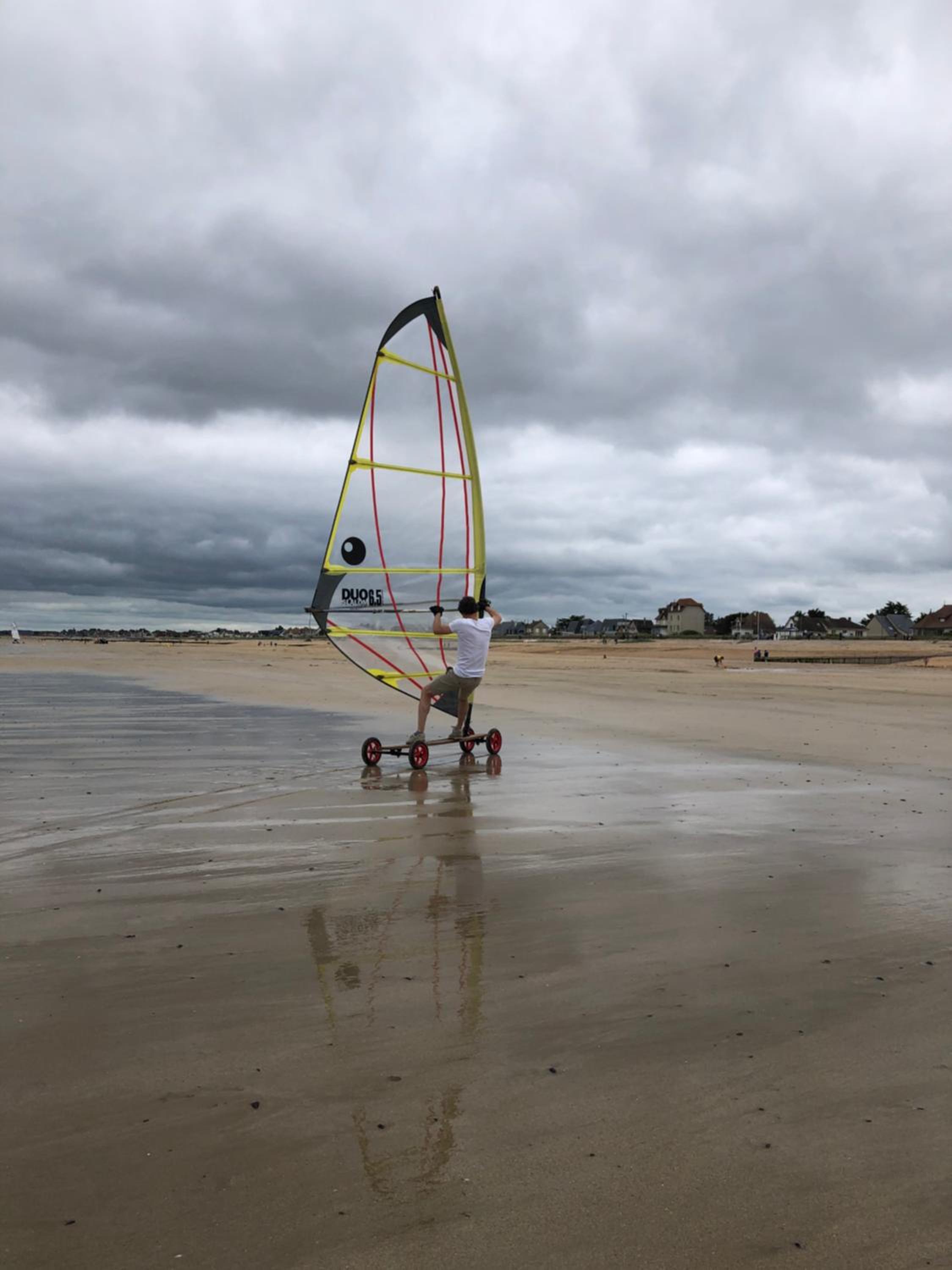 La plage au bout du jardin / Sword Beach cottage