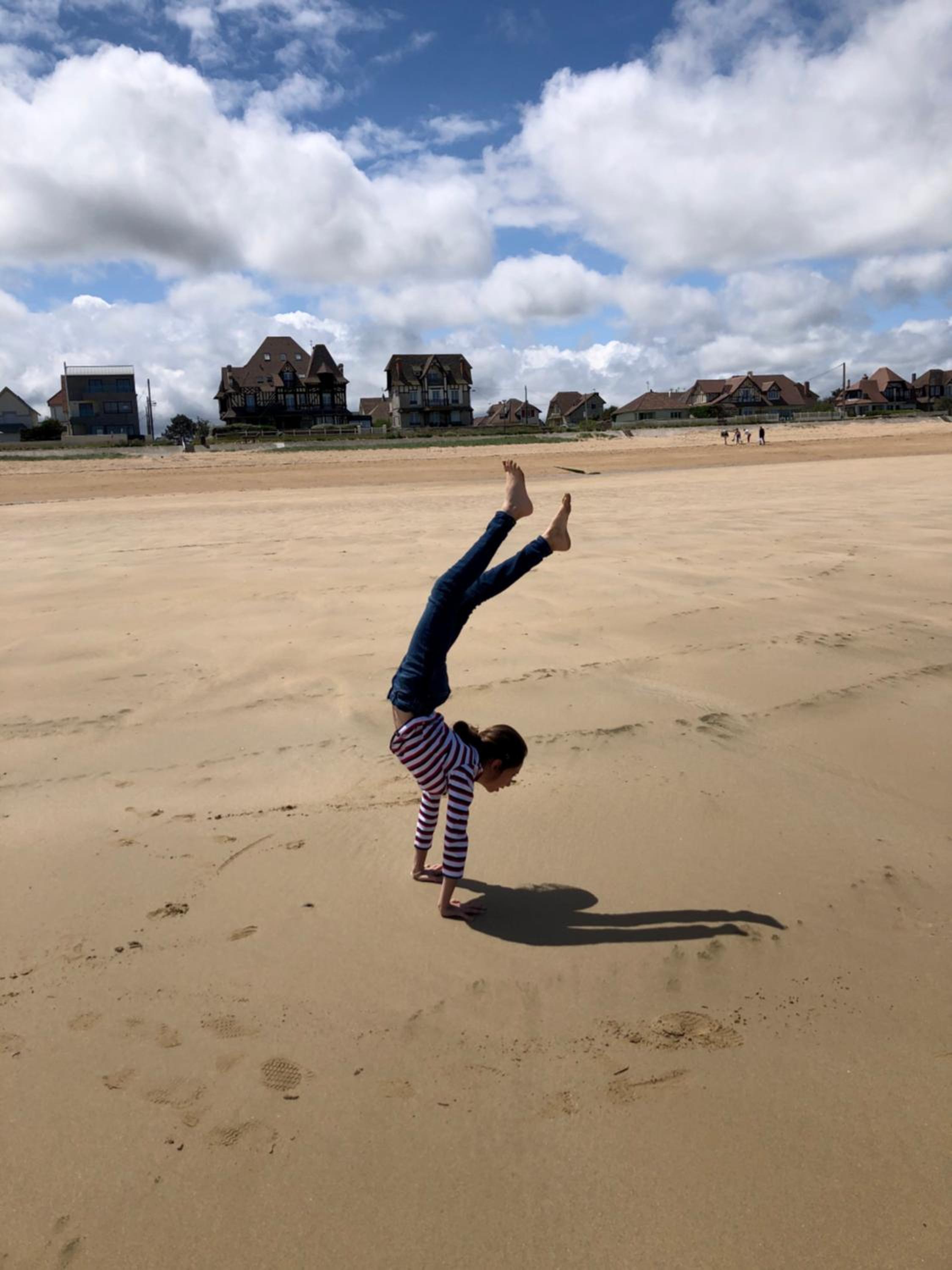 La plage au bout du jardin / Sword Beach cottage