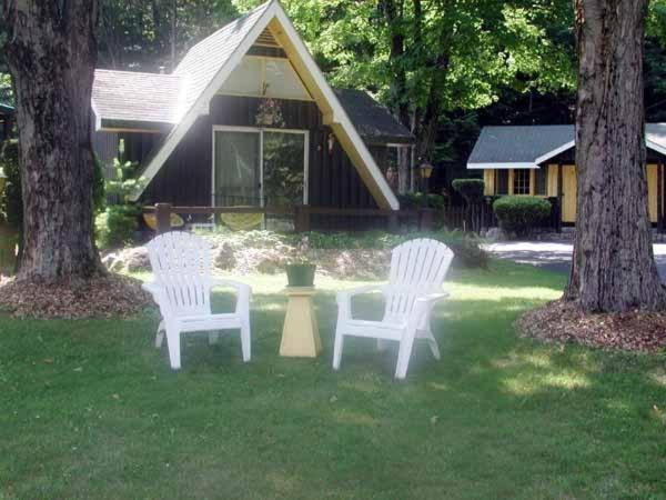 Amber Lantern Efficiency Cottage view 5