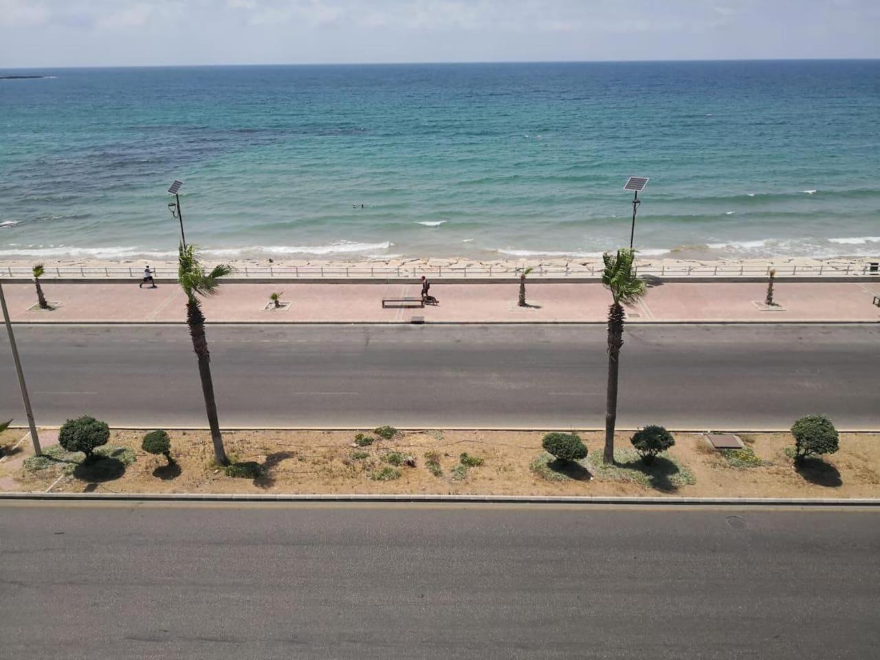 Big Seafront Apartment in Saida Lebanon view 2