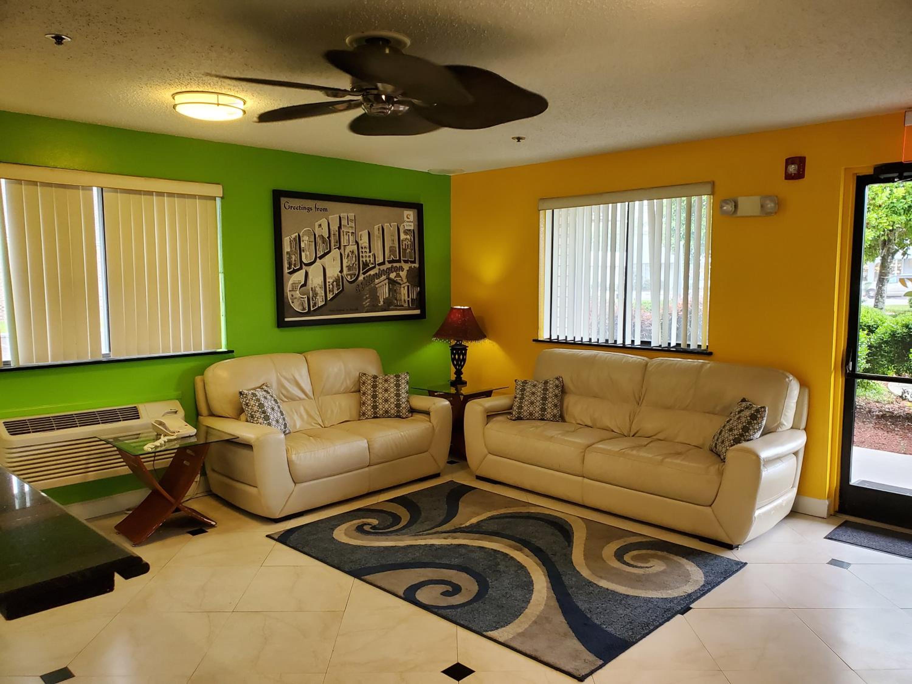 Coastal Inn & Suites view 3